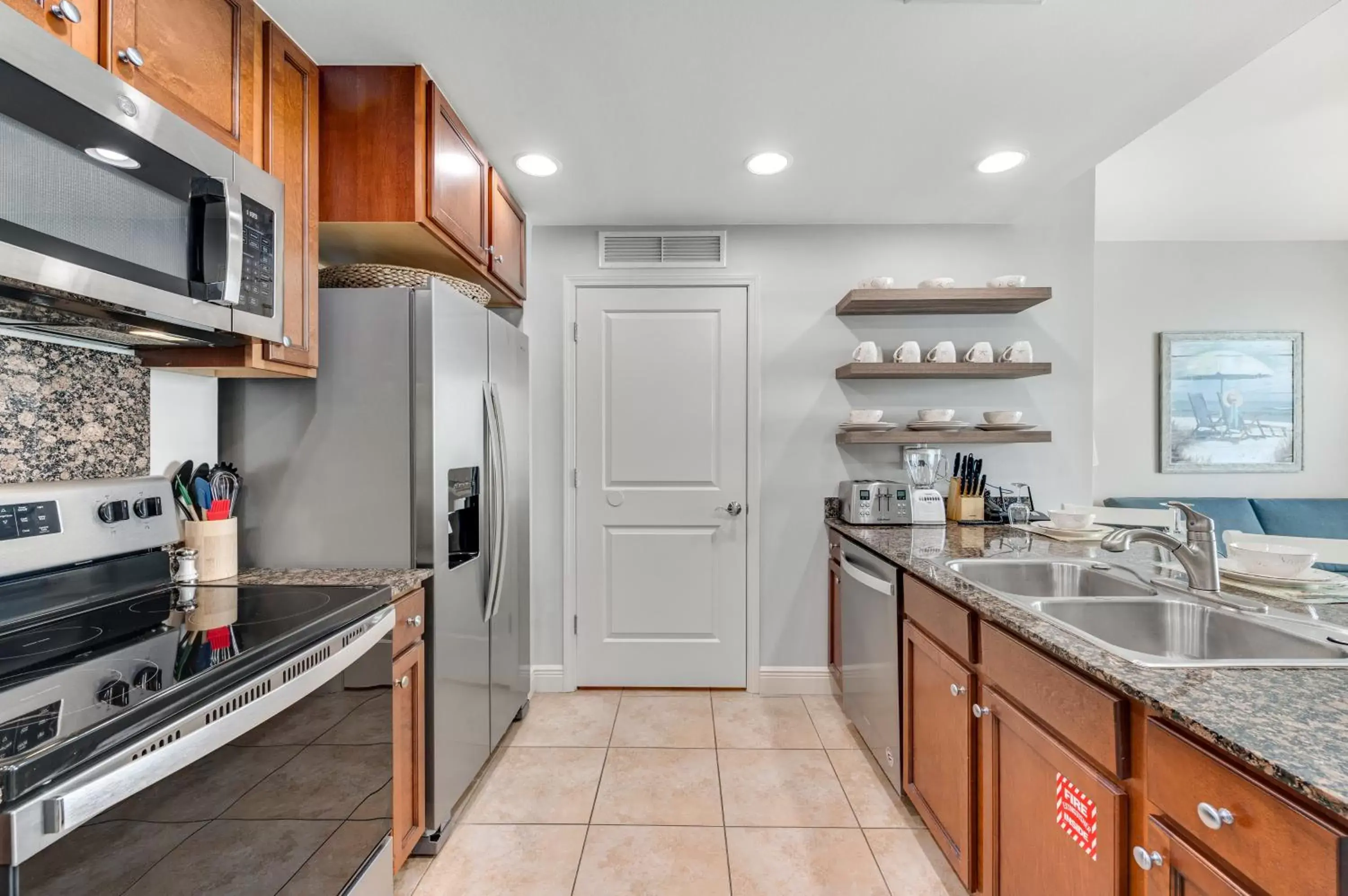 Kitchen/Kitchenette in Sterling Breeze 2003