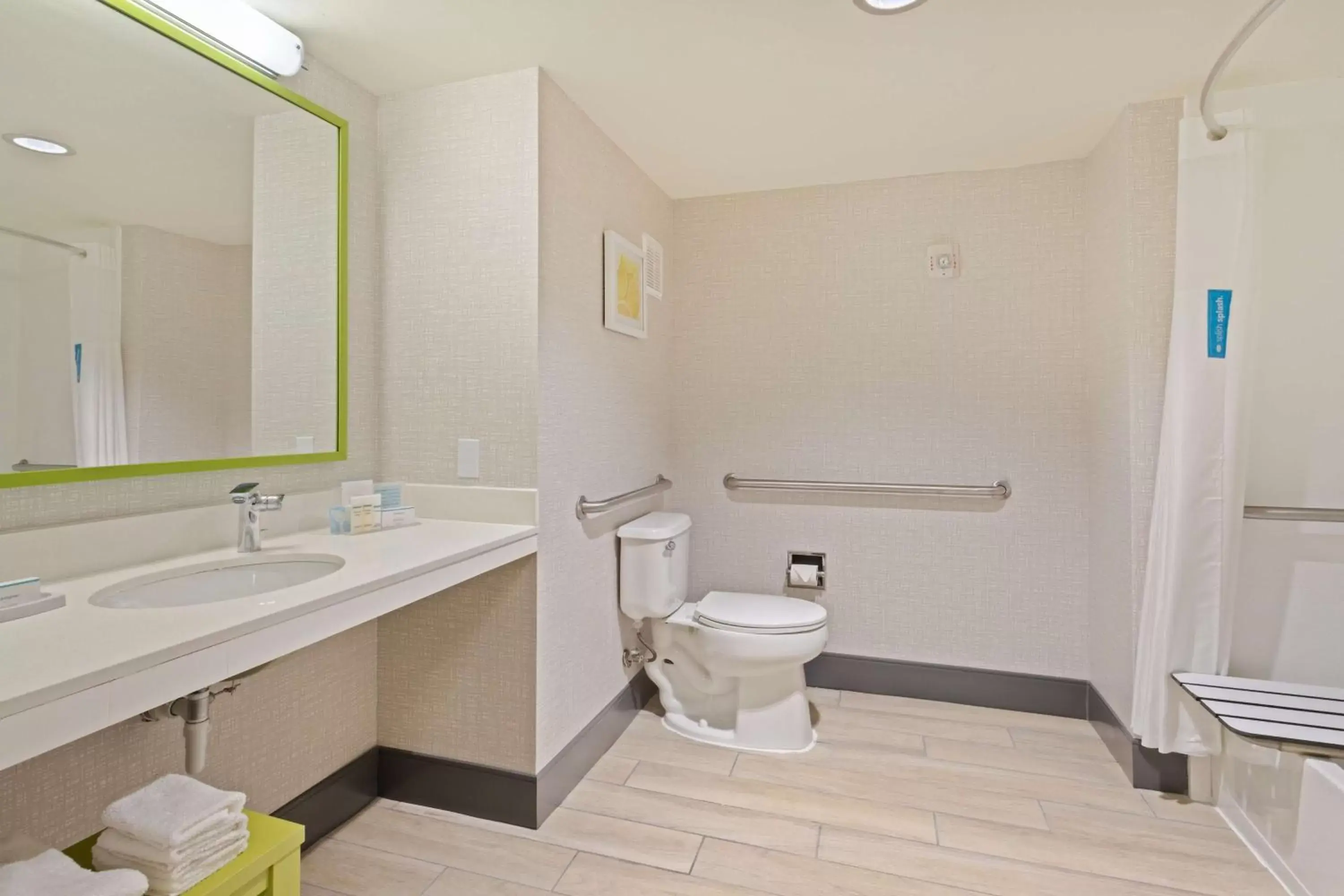 Bathroom in Hampton Inn Jacksonville-I-295 East/Baymeadows