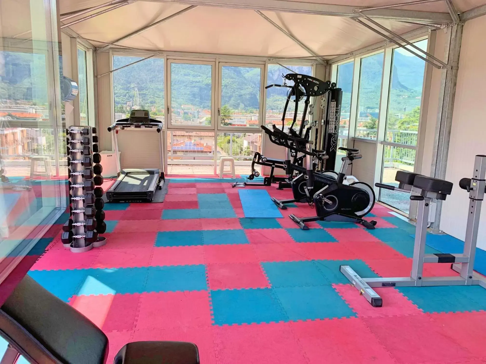 Sports, Fitness Center/Facilities in Ambassador Suite Hotel