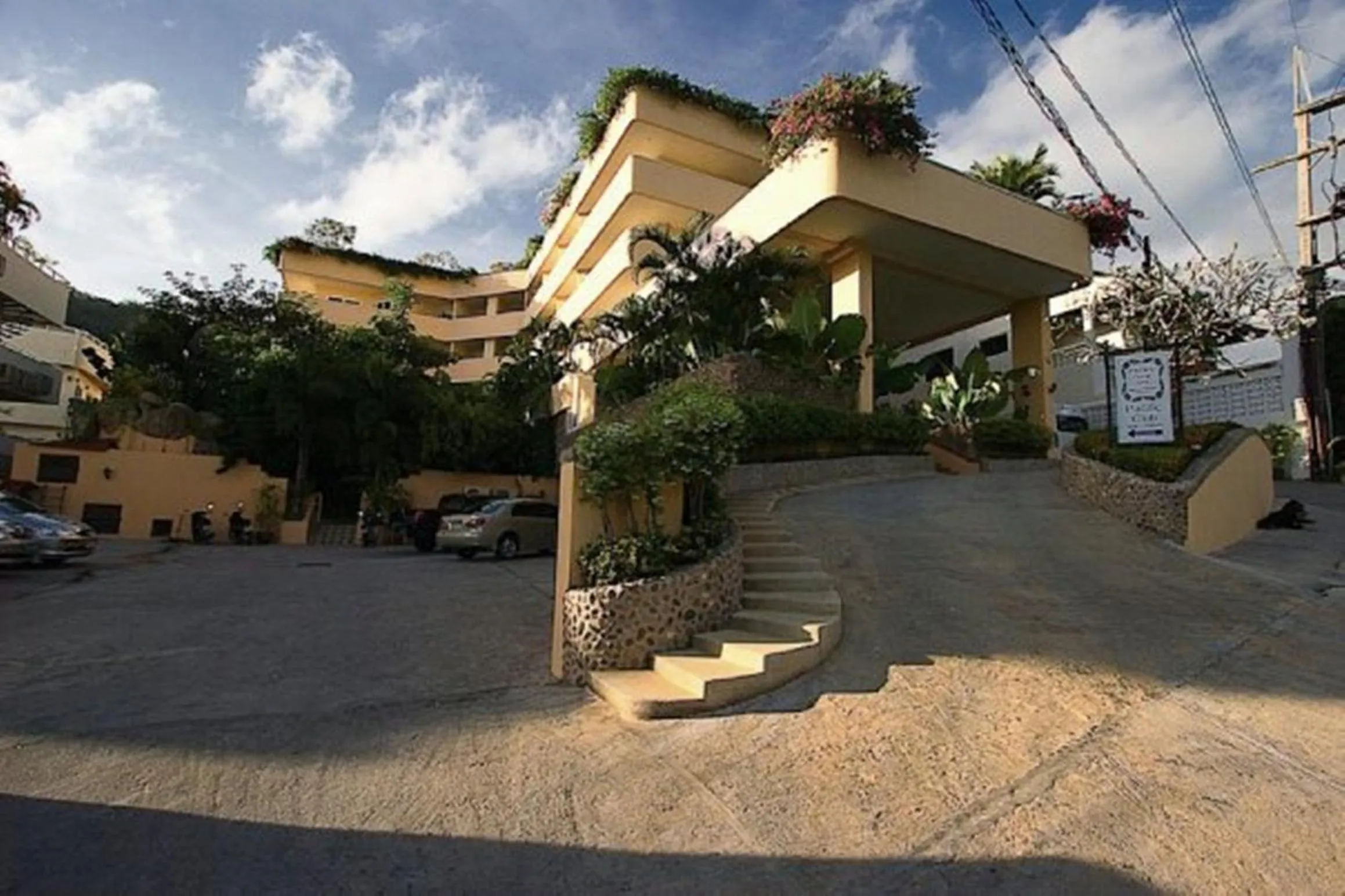 Facade/entrance in Pacific Club Resort