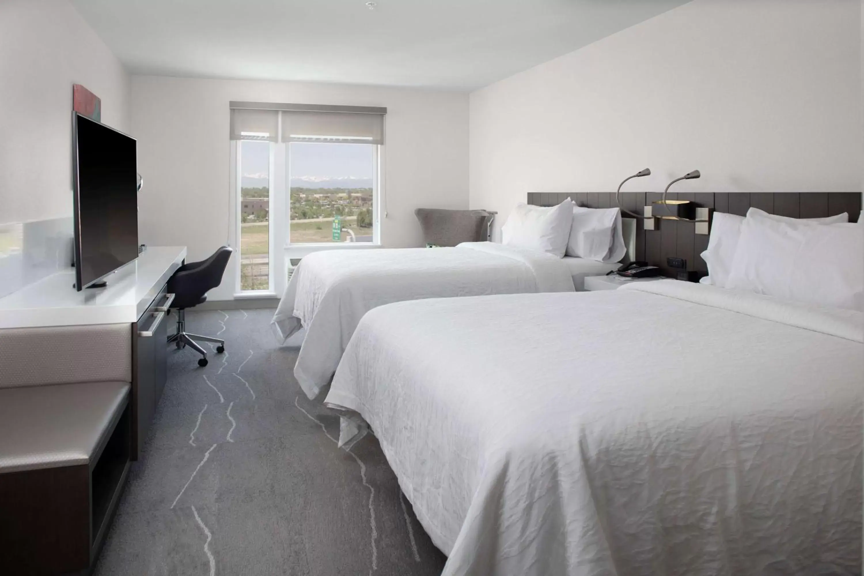 Bedroom in Hilton Garden Inn Denver/Thornton