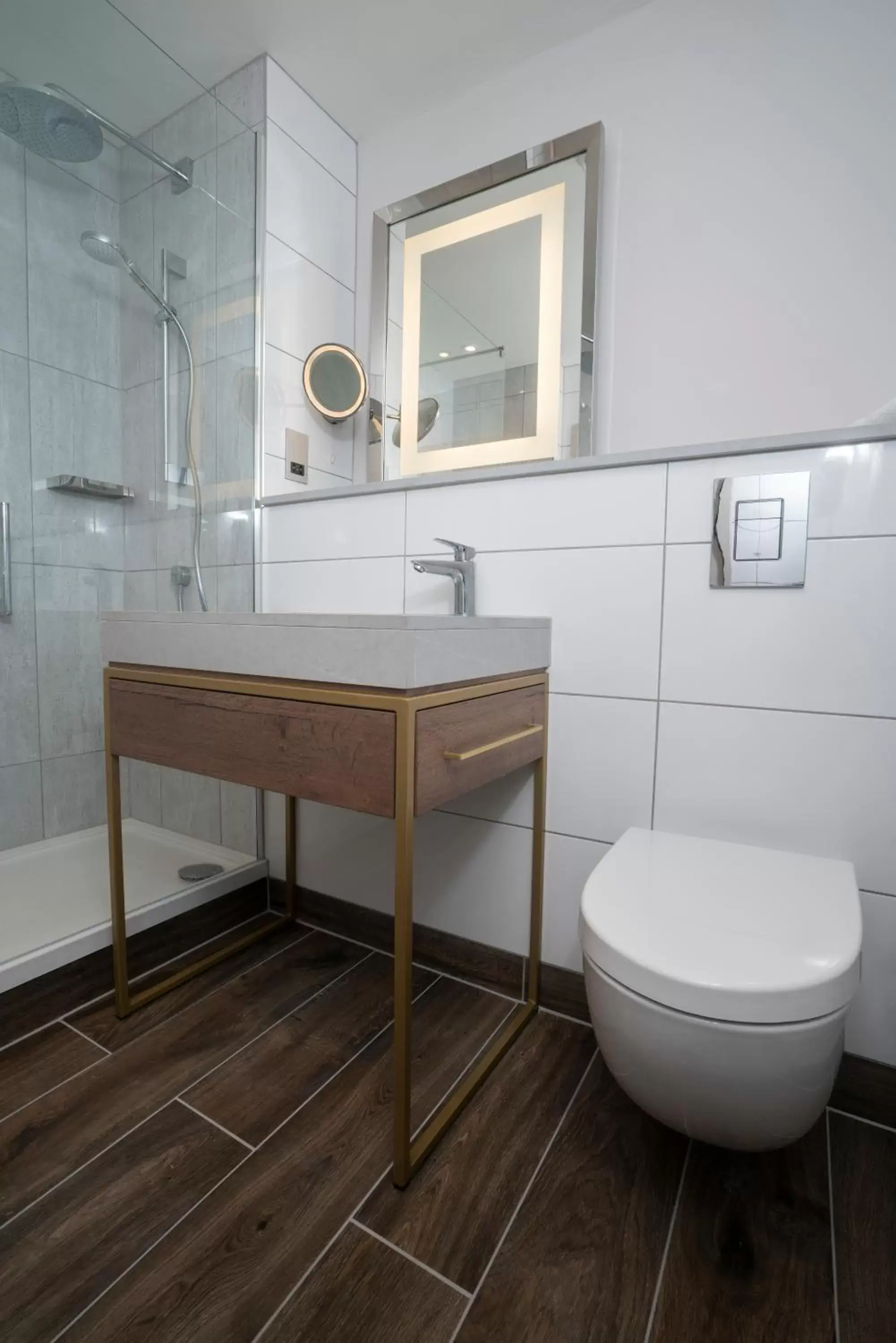 Toilet, Bathroom in Forest Pines Hotel, Spa & Golf Resort