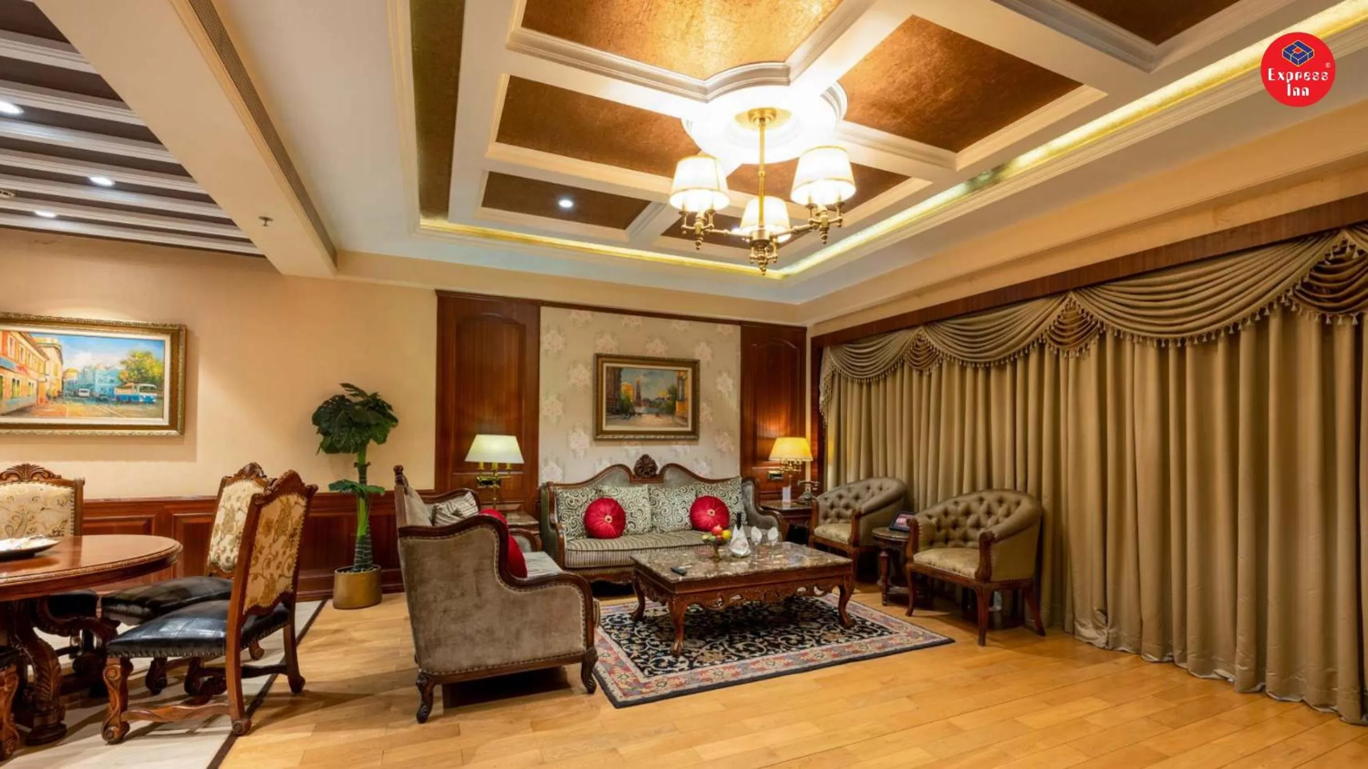 Living room in Express Inn The Business Luxury Hotel