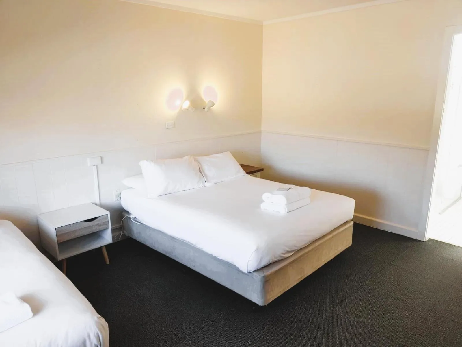 Bed in Bathurst Explorers Motel