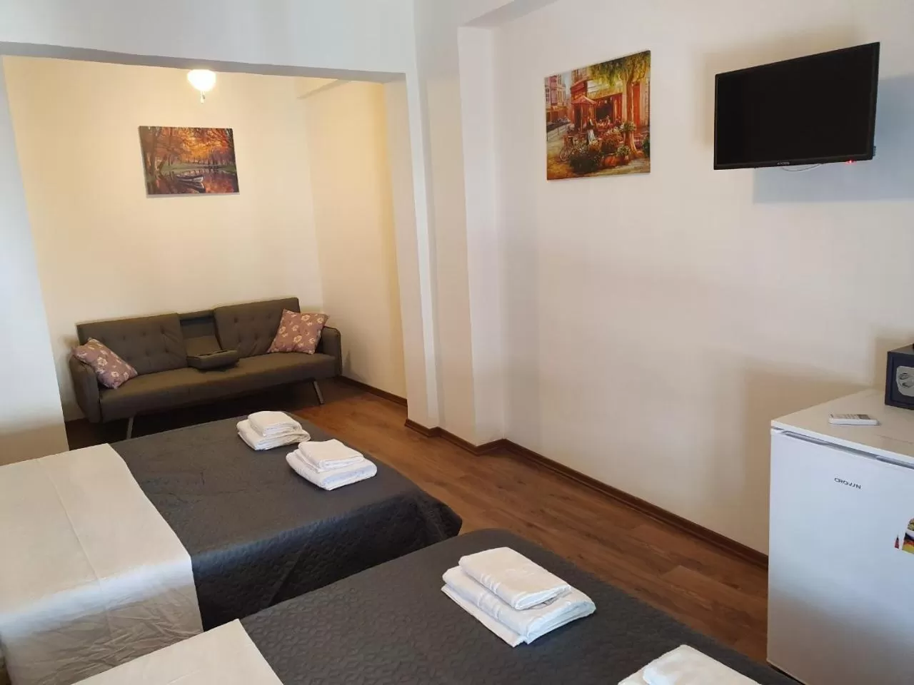 Area and facilities, TV/Entertainment Center in Athens center rooms