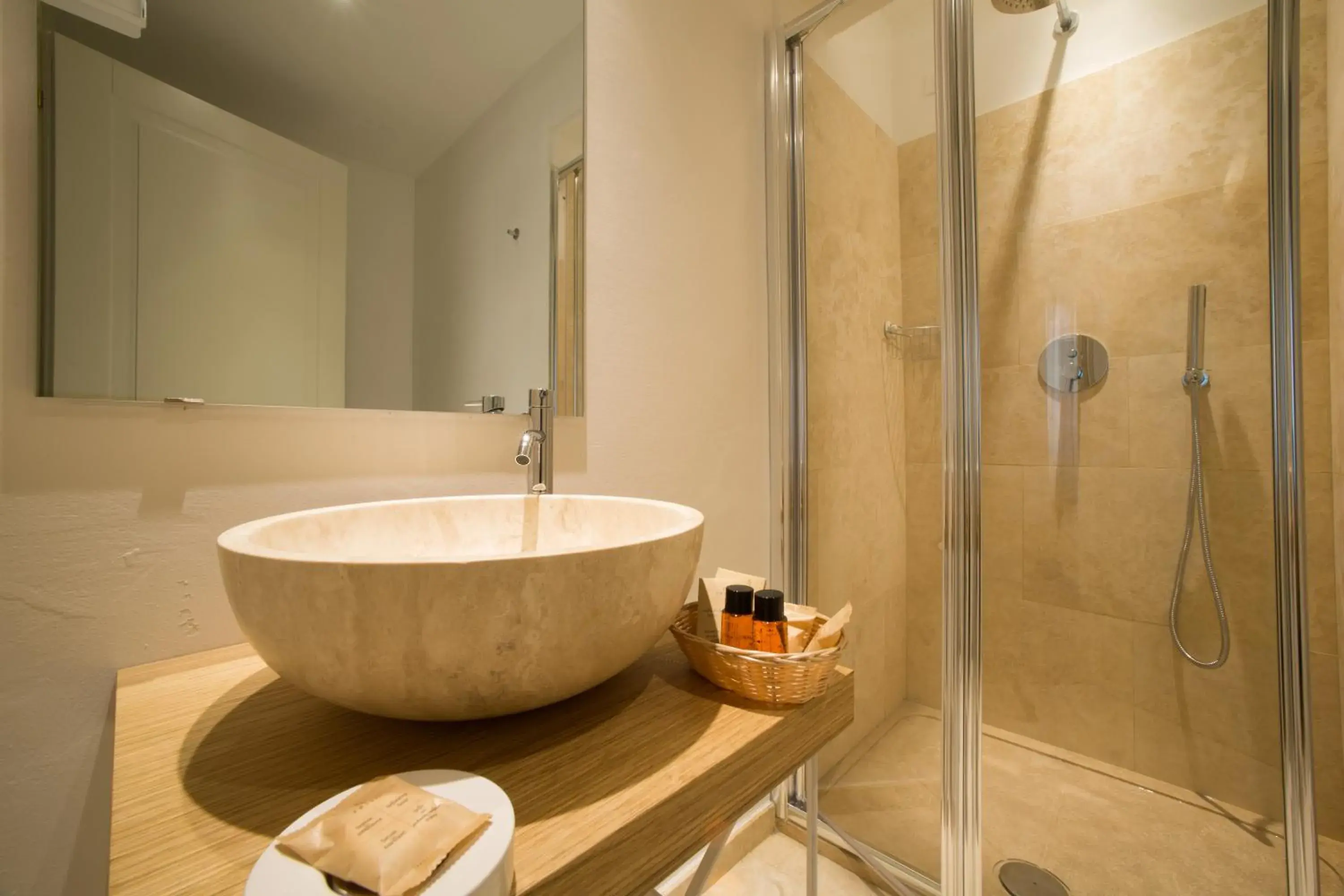 Shower, Bathroom in B&B Santa Maria del Fiore