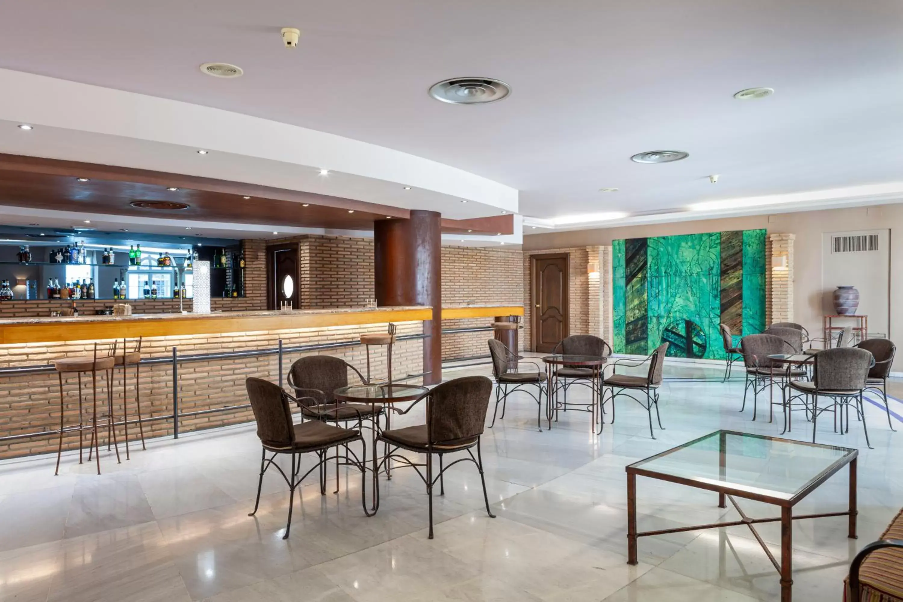 Restaurant/places to eat in Hotel Macià Alfaros Restaurant/places to eat in Hotel Macià Alfaros