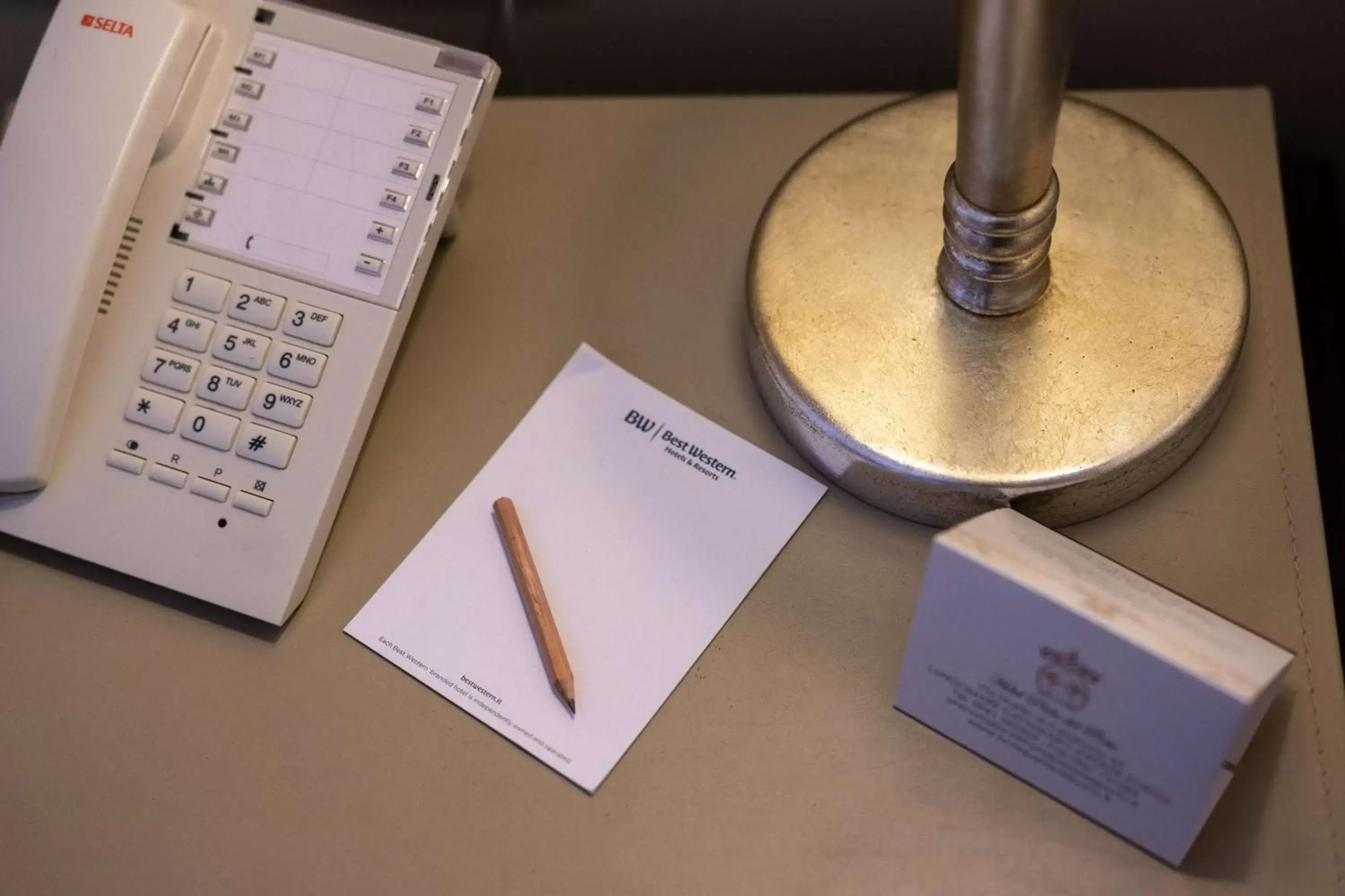 Junior Queen Suite in Best Western Plus Hotel Perla Del Porto Junior Queen Suite in Best Western Plus Hotel Perla Del Porto