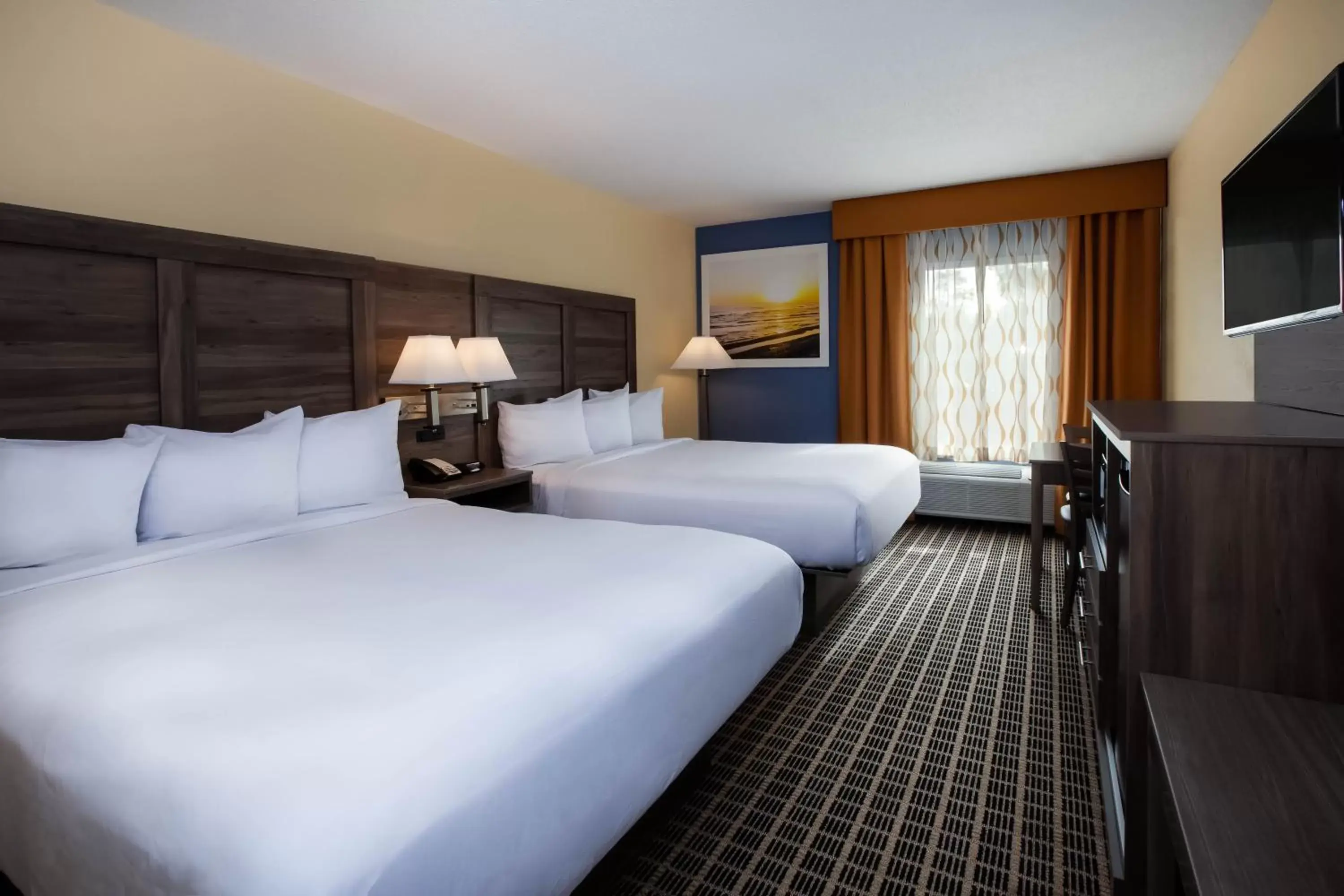 Bedroom, Bed in Days Inn by Wyndham Cadillac Bedroom, Bed in Days Inn by Wyndham Cadillac