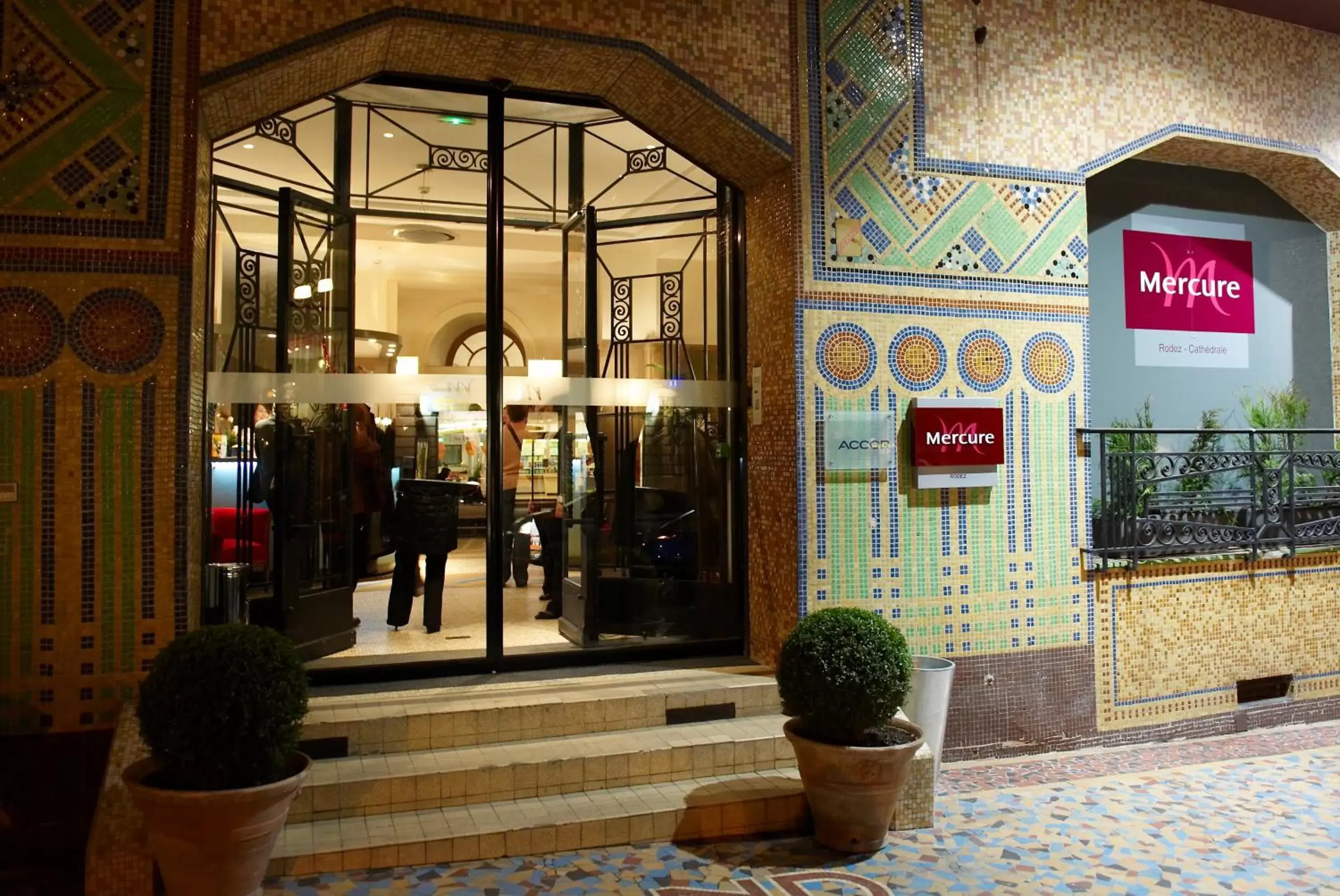 Facade/entrance in Hôtel Mercure Rodez Cathédrale