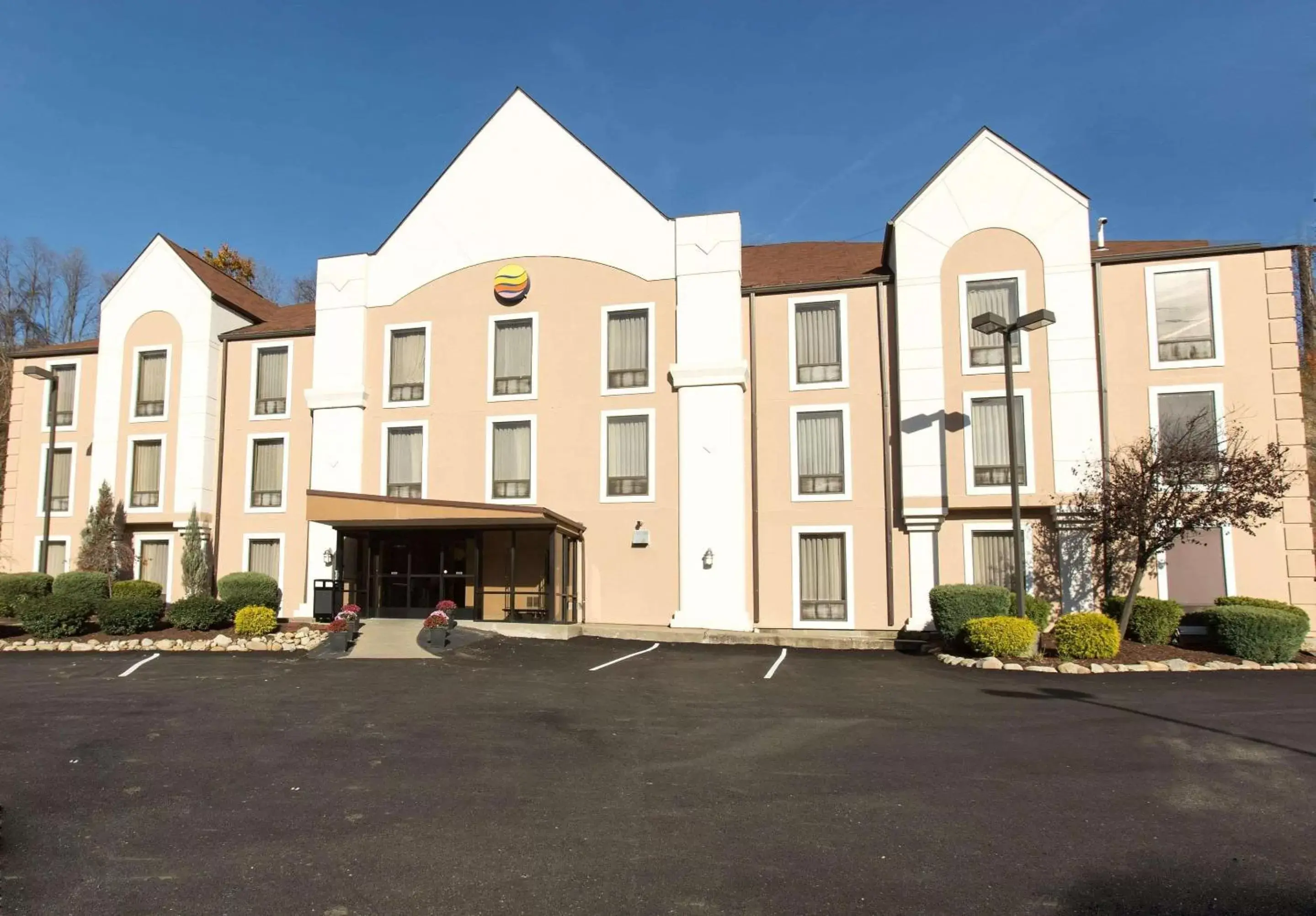 Property Building in Comfort Inn Pittsburgh