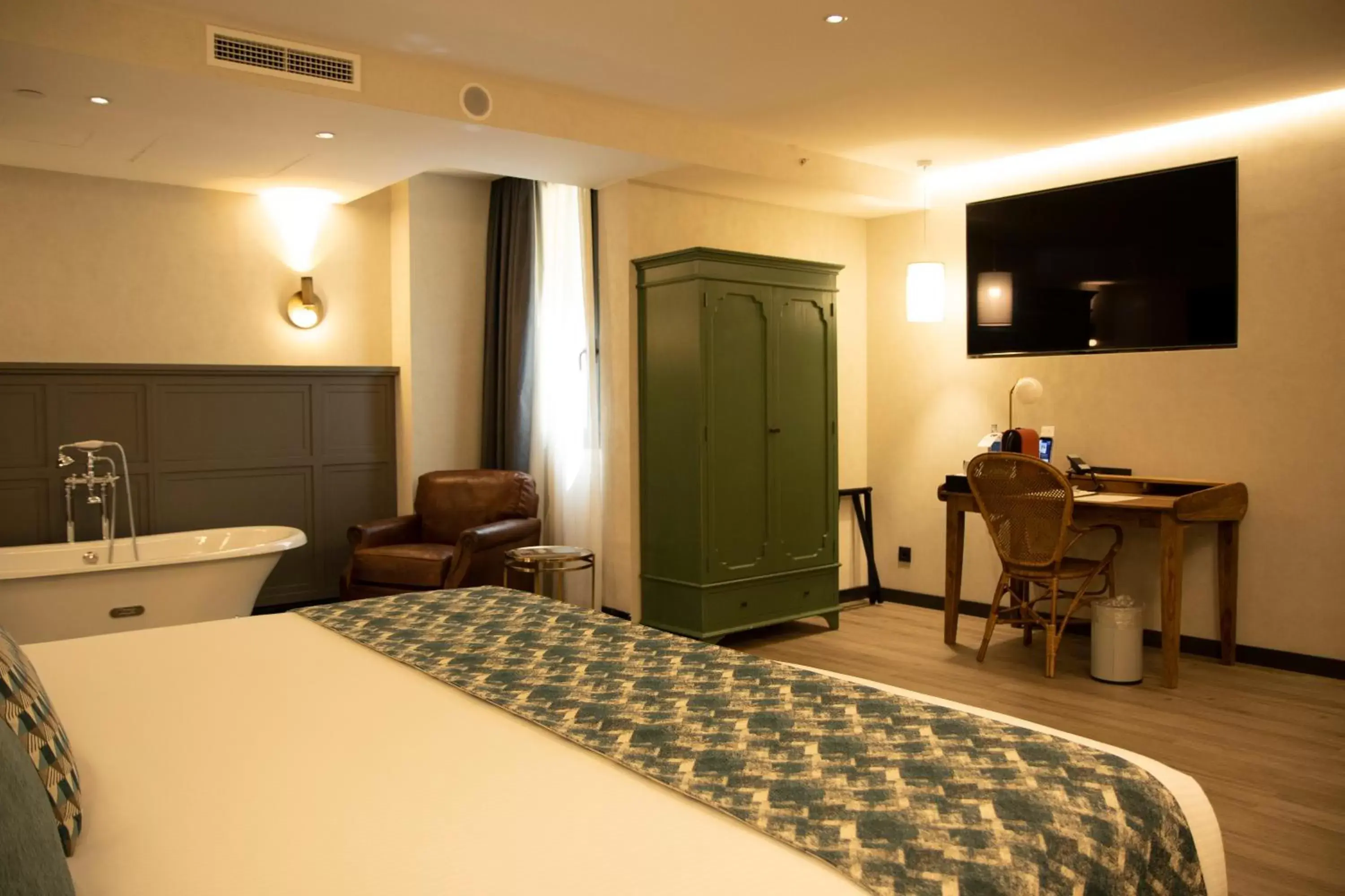 Photo of the whole room in Hotel Indigo Madrid - Gran Via, an IHG Hotel