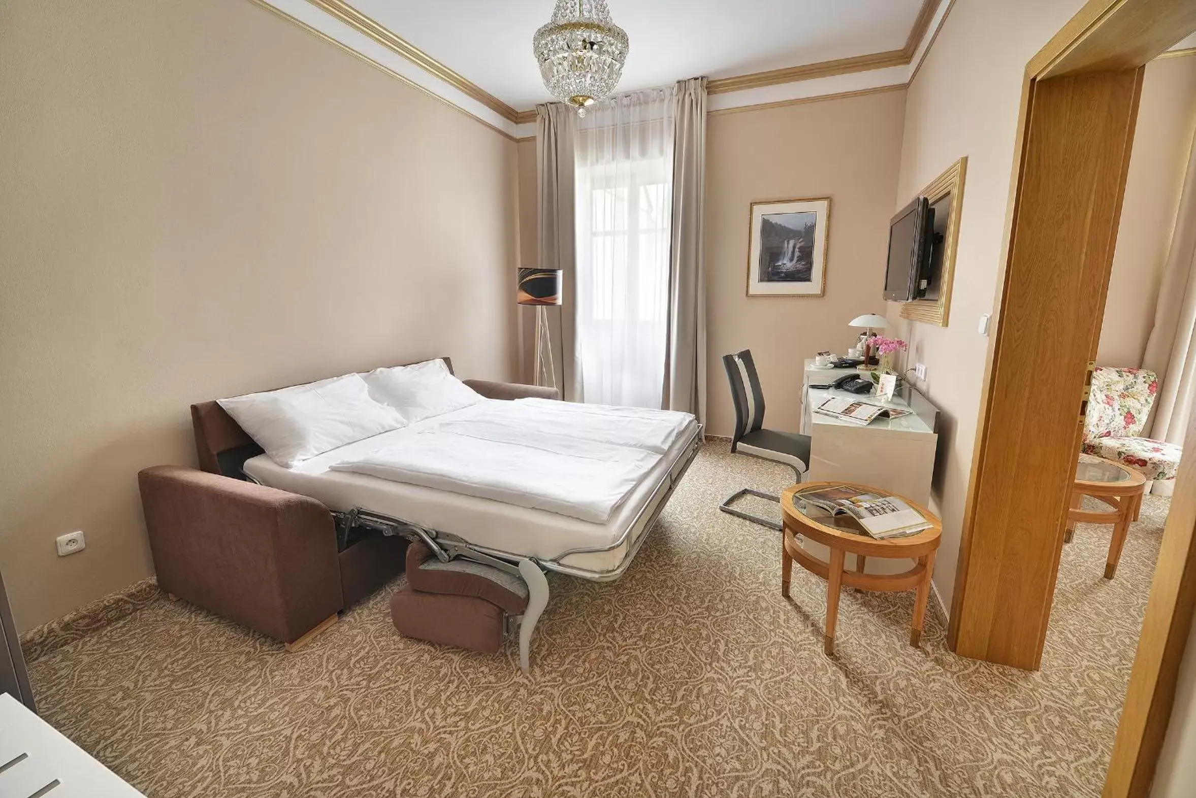 Photo of the whole room, Bed in Grandhotel Zvon