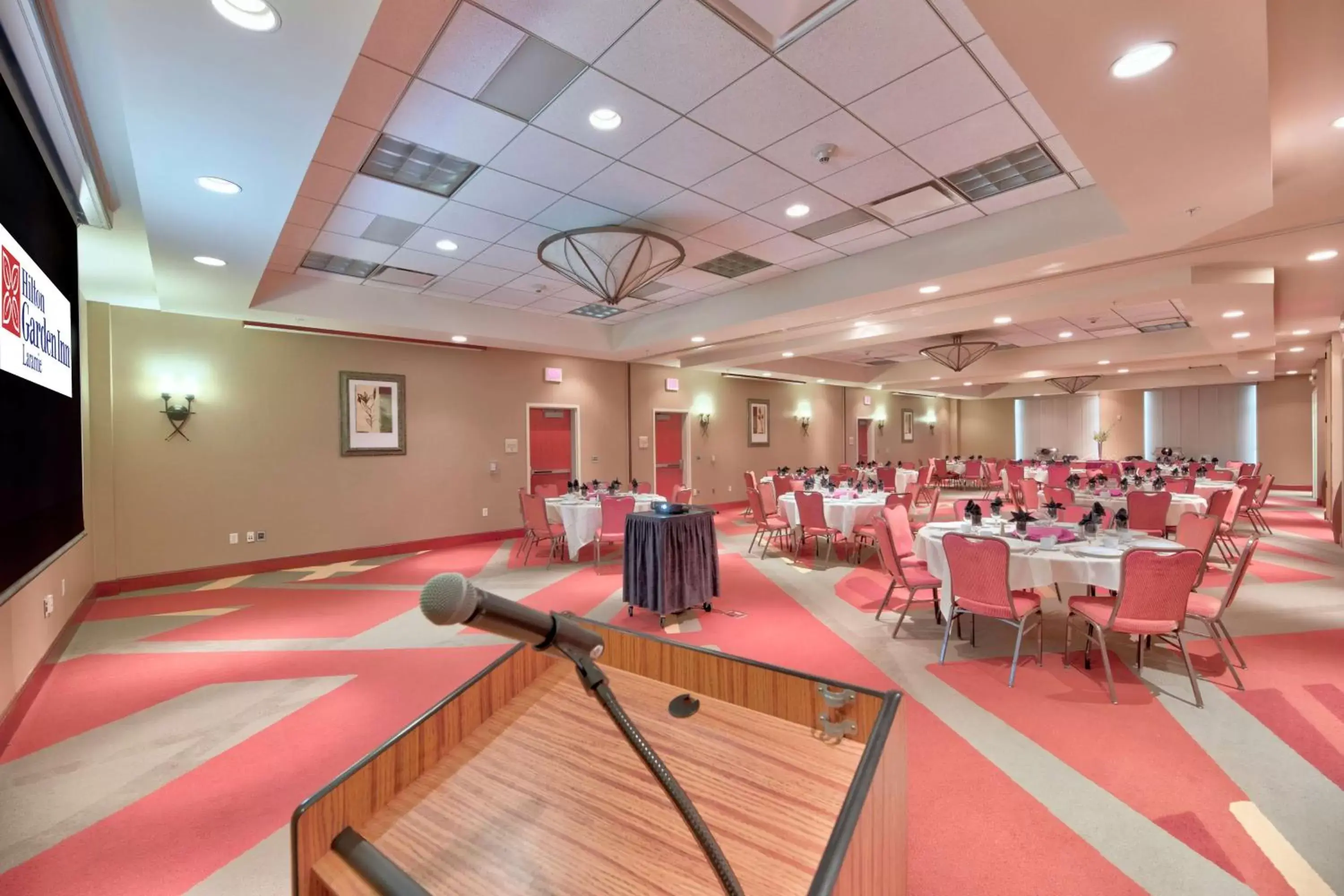 Meeting/conference room, Restaurant/Places to Eat in Hilton Garden Inn Laramie