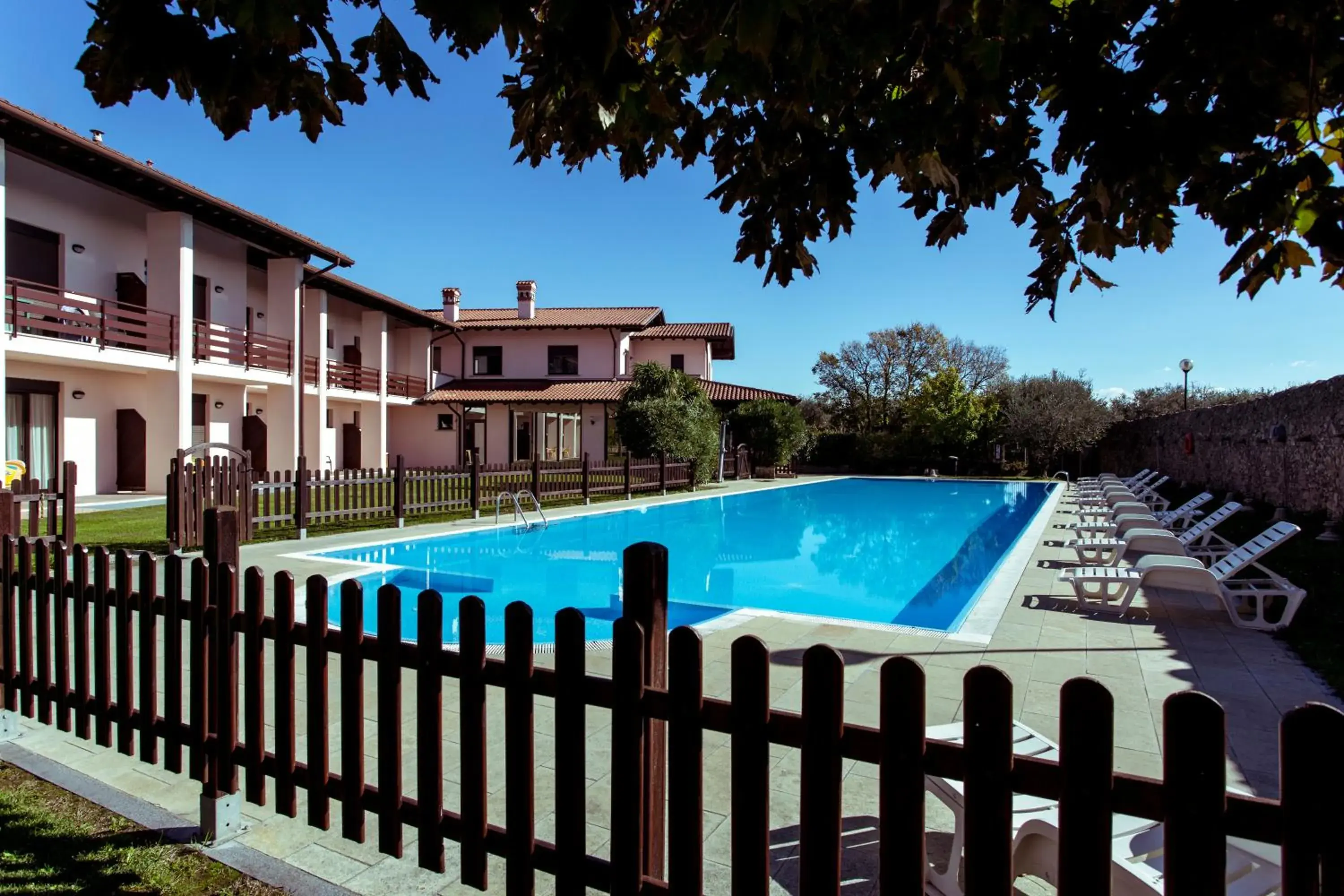 Spring, Swimming Pool in Hotel Splendid Sole