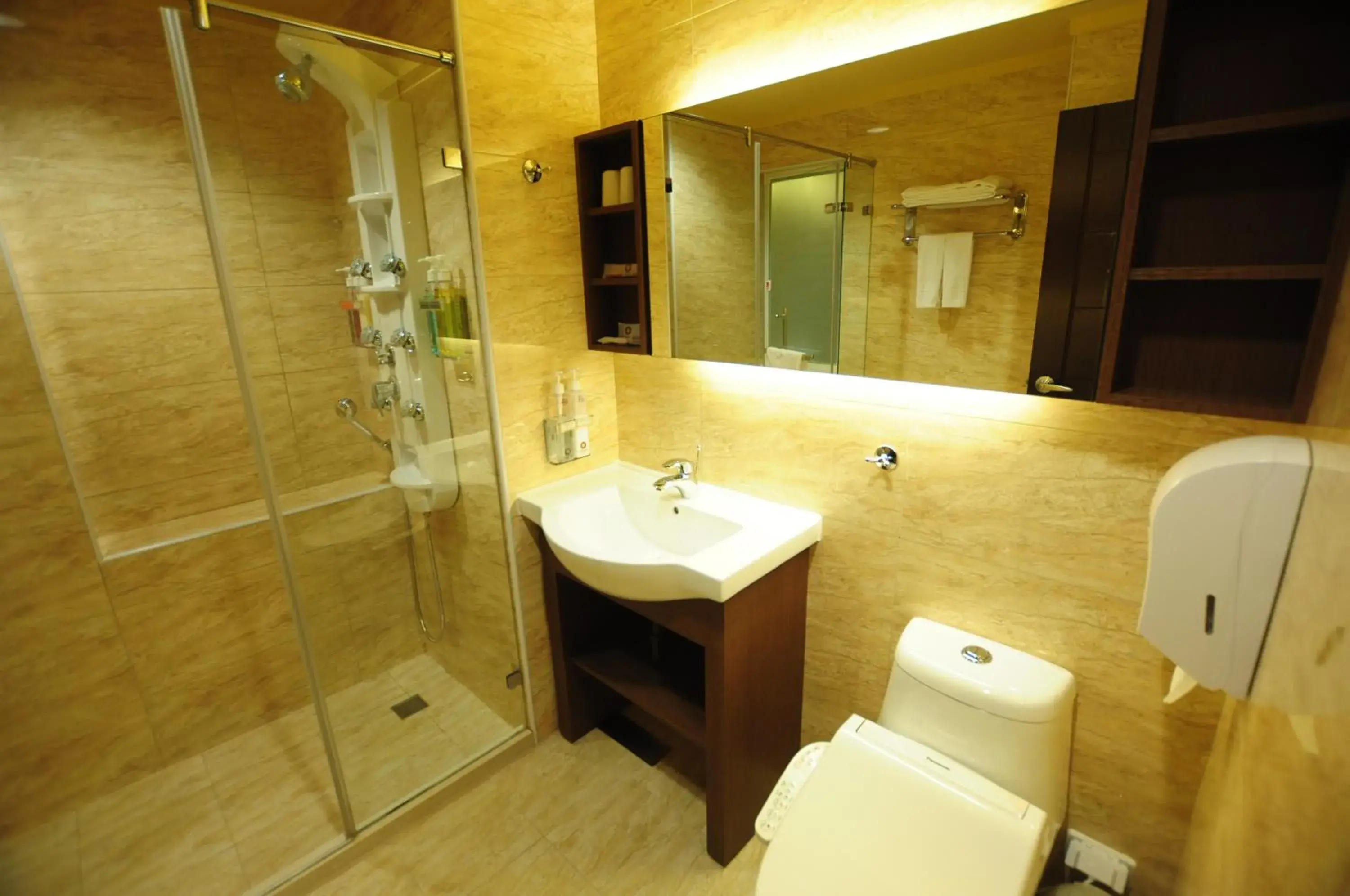 Bathroom in Kindness Hotel-Kaohsiung Guang Rong Pier