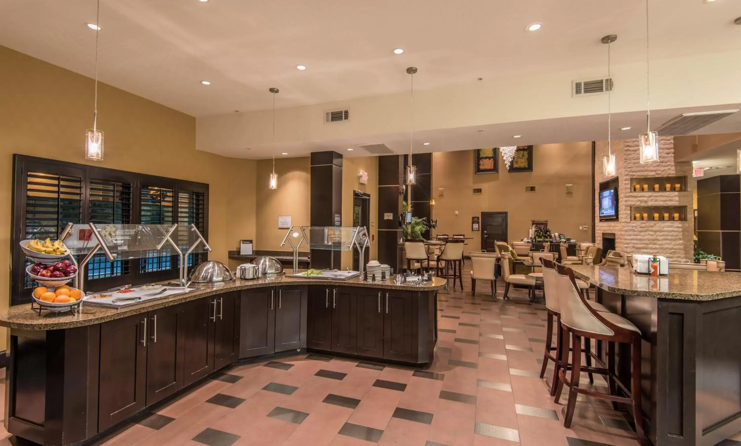Restaurant/Places to Eat in Staybridge Suites DFW Airport North, an IHG Hotel