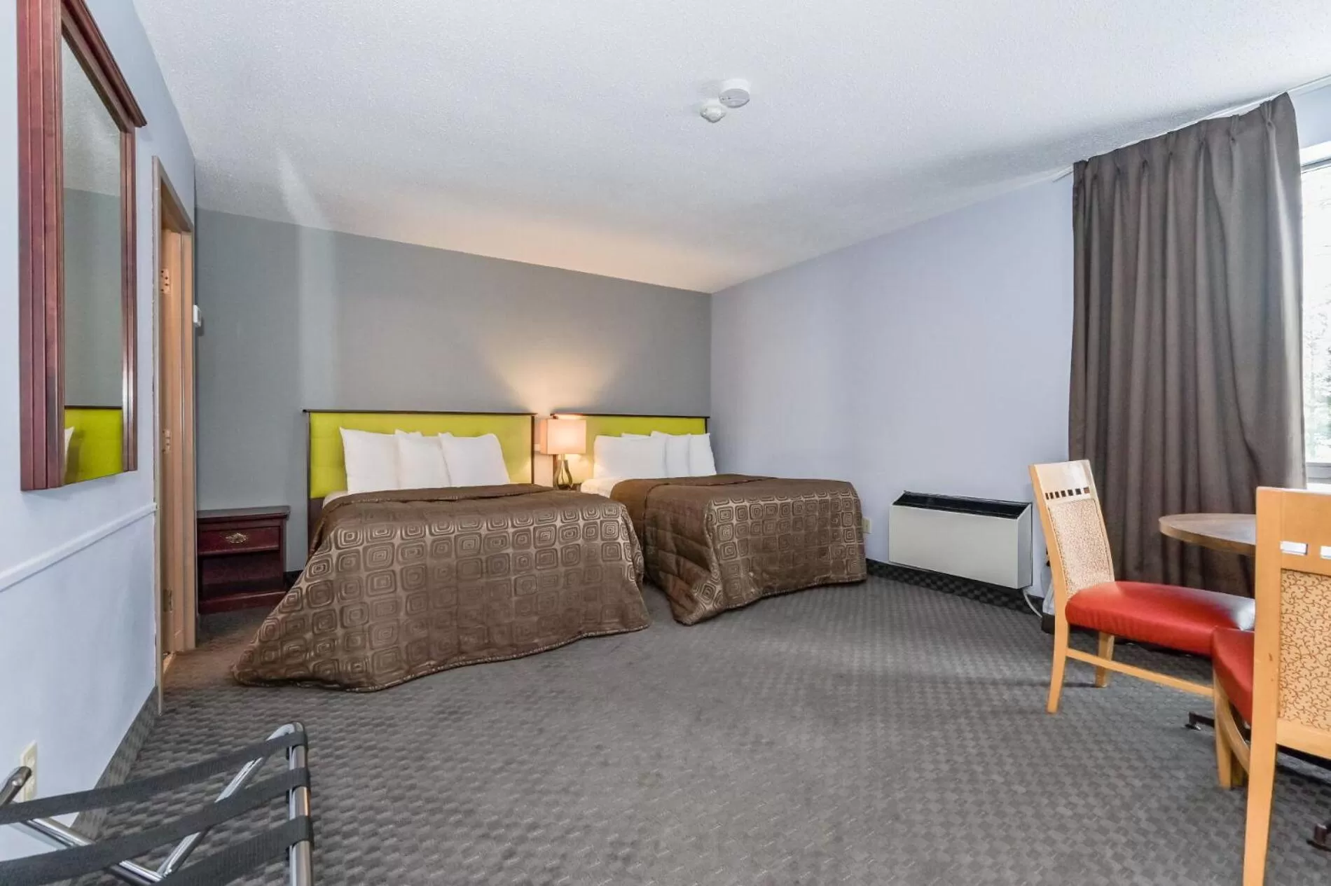 Bedroom, Bed in King Hotel