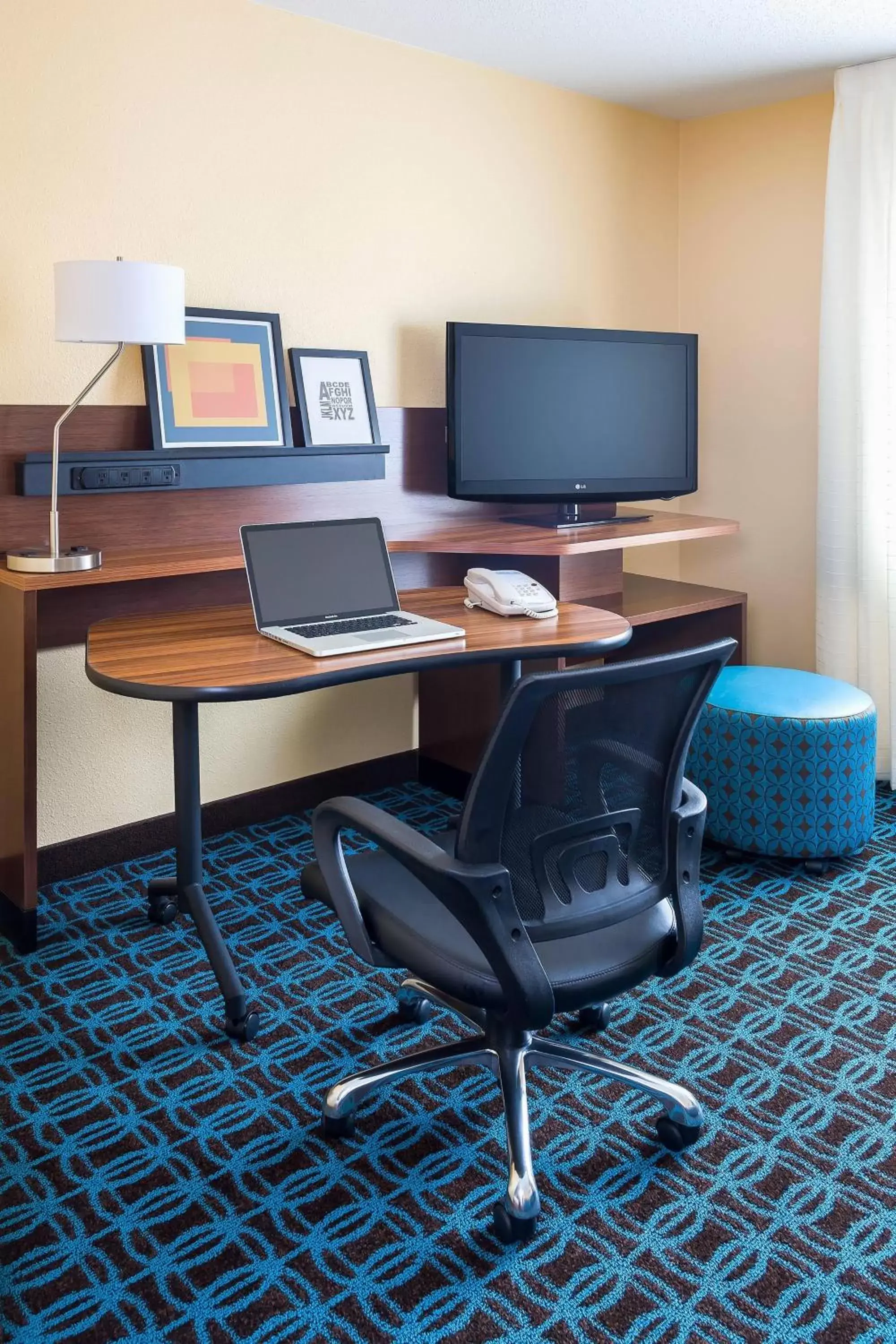 Photo of the whole room, Business Area/Conference Room in Fairfield Inn & Suites Findlay