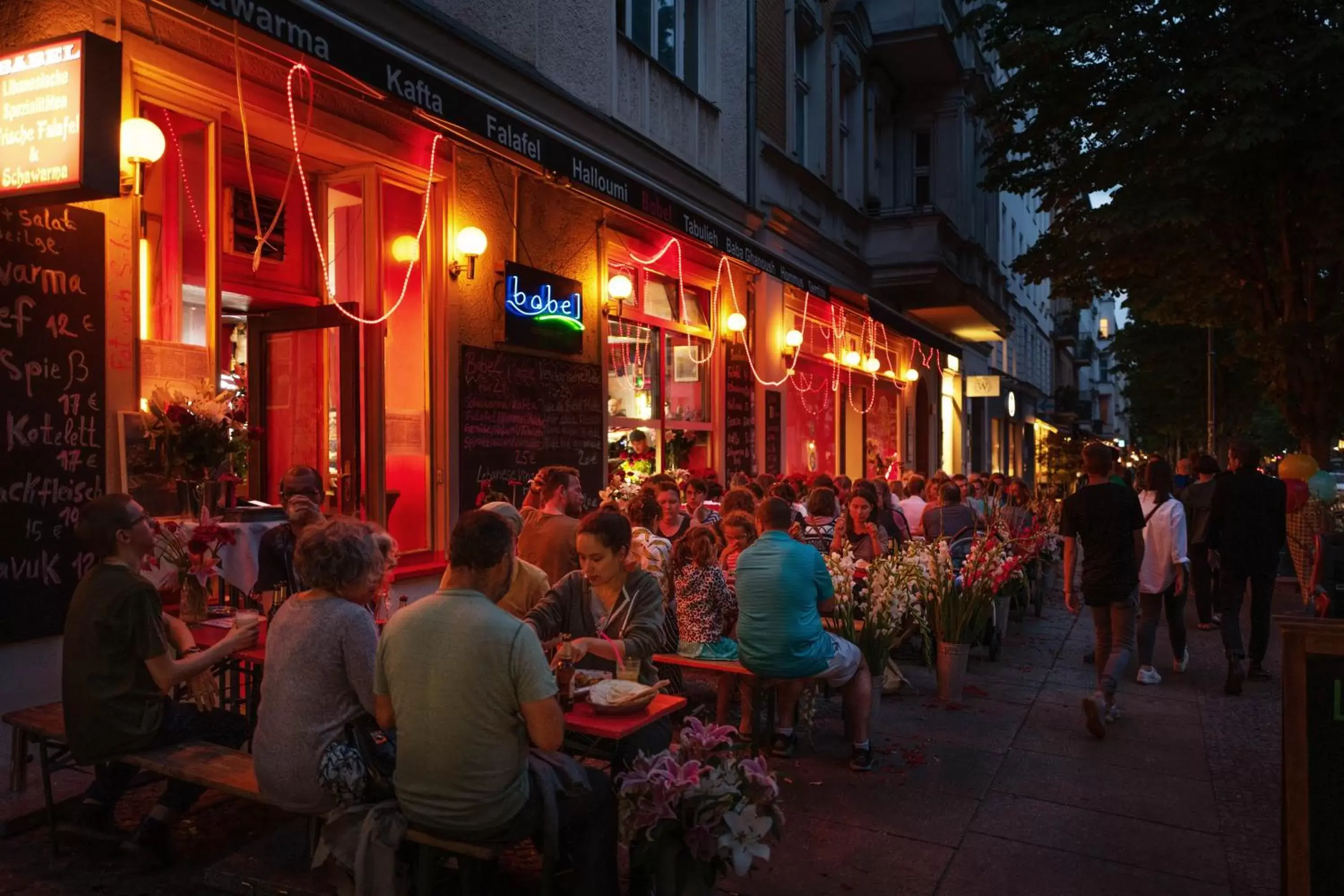 Night, Restaurant/Places to Eat in Pfefferbett Hostel Berlin