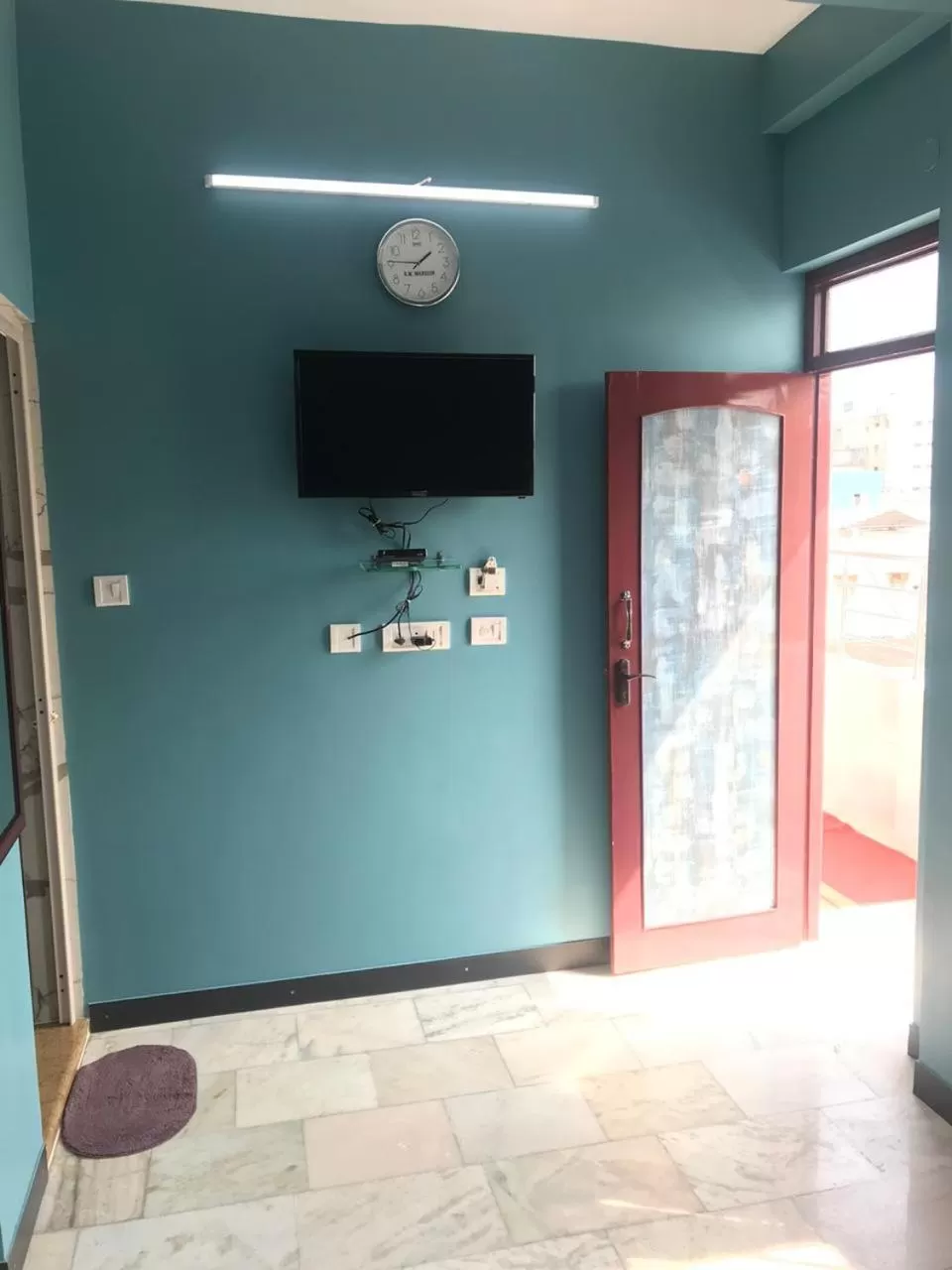 TV and multimedia in SM MANSION near Harbour & High court