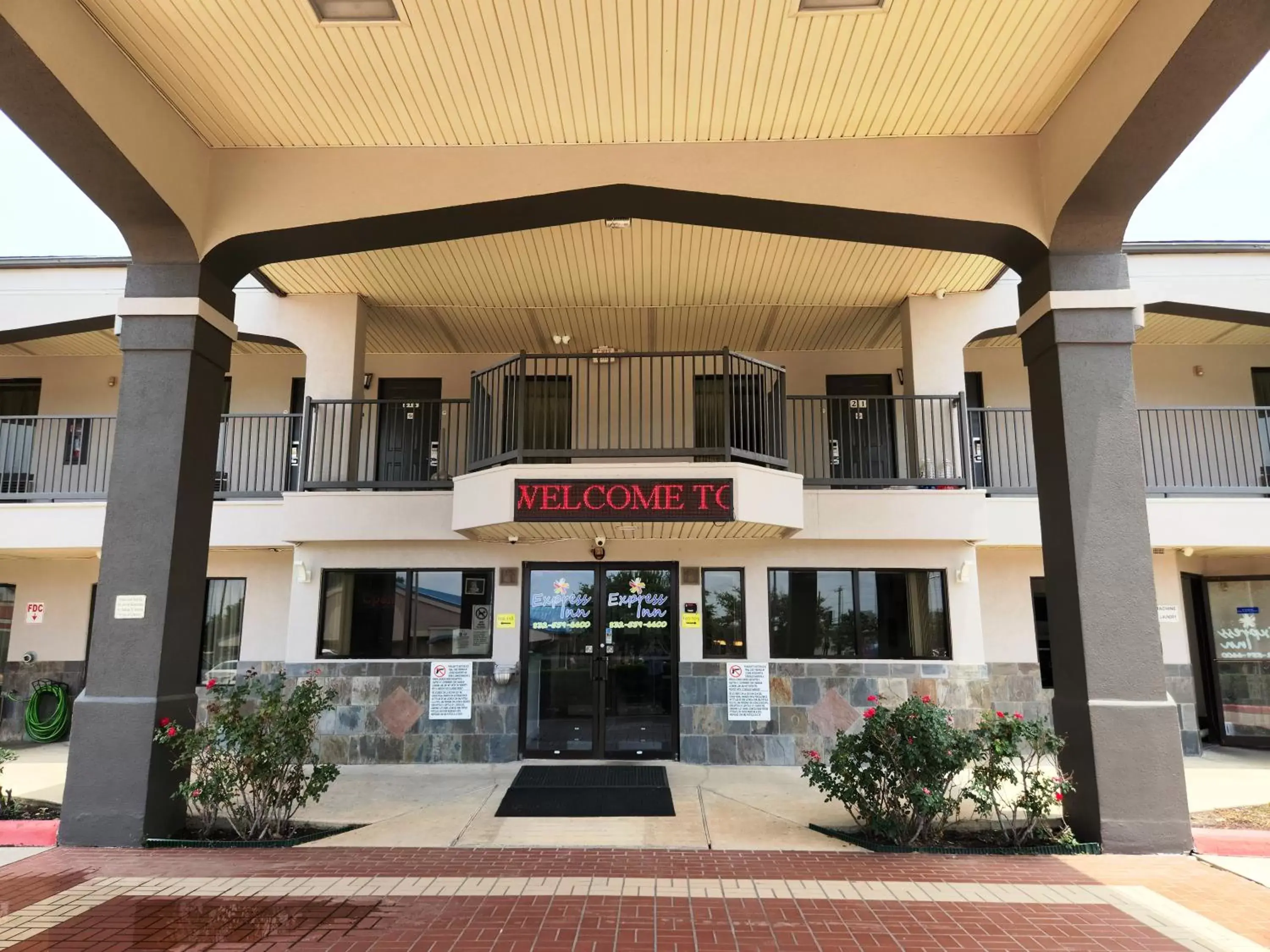 Facade/entrance in Express Inn Tomball