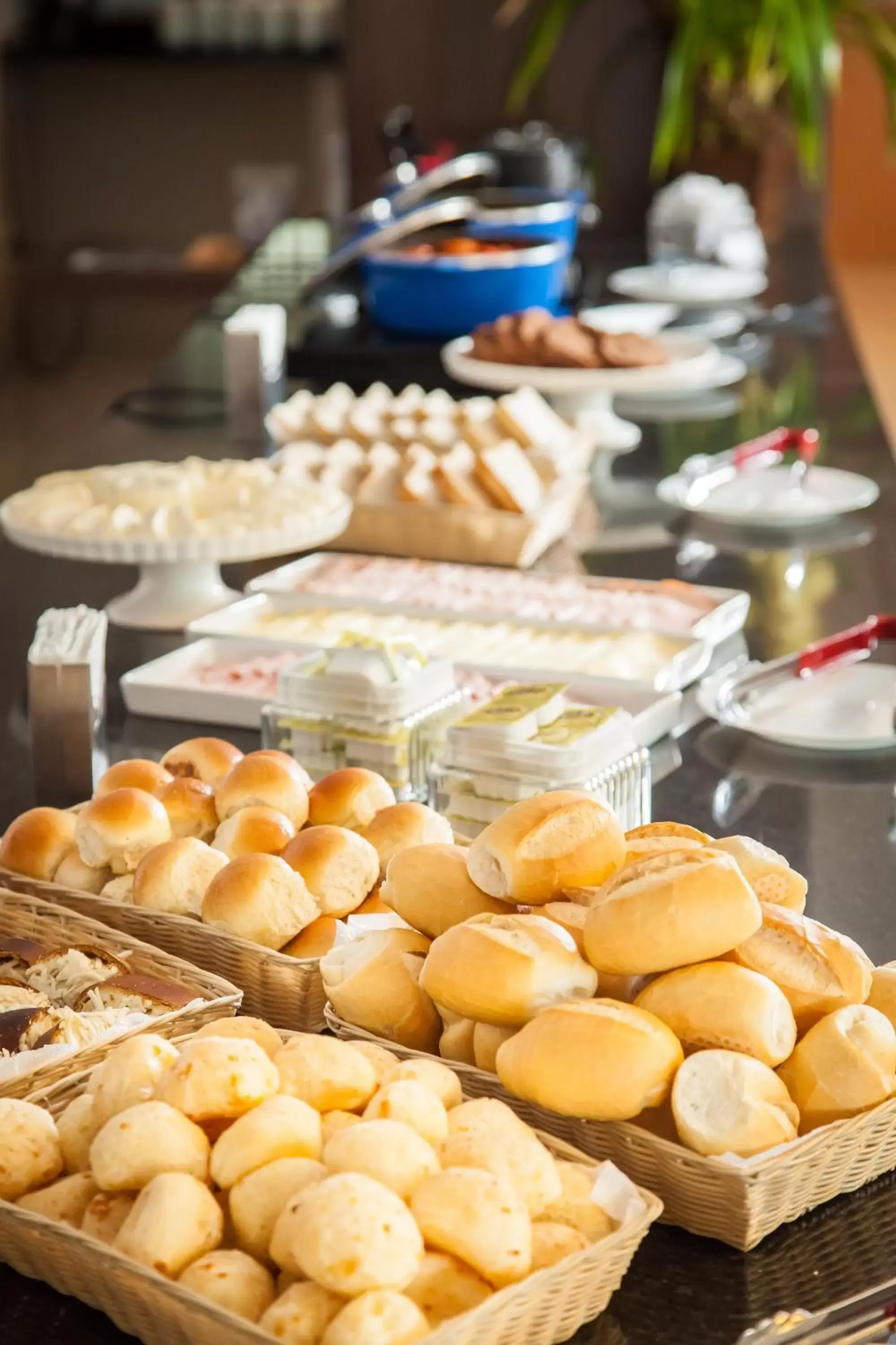 Breakfast, Food in Ramada Encore by Wyndham Belo Horizonte Minascasa