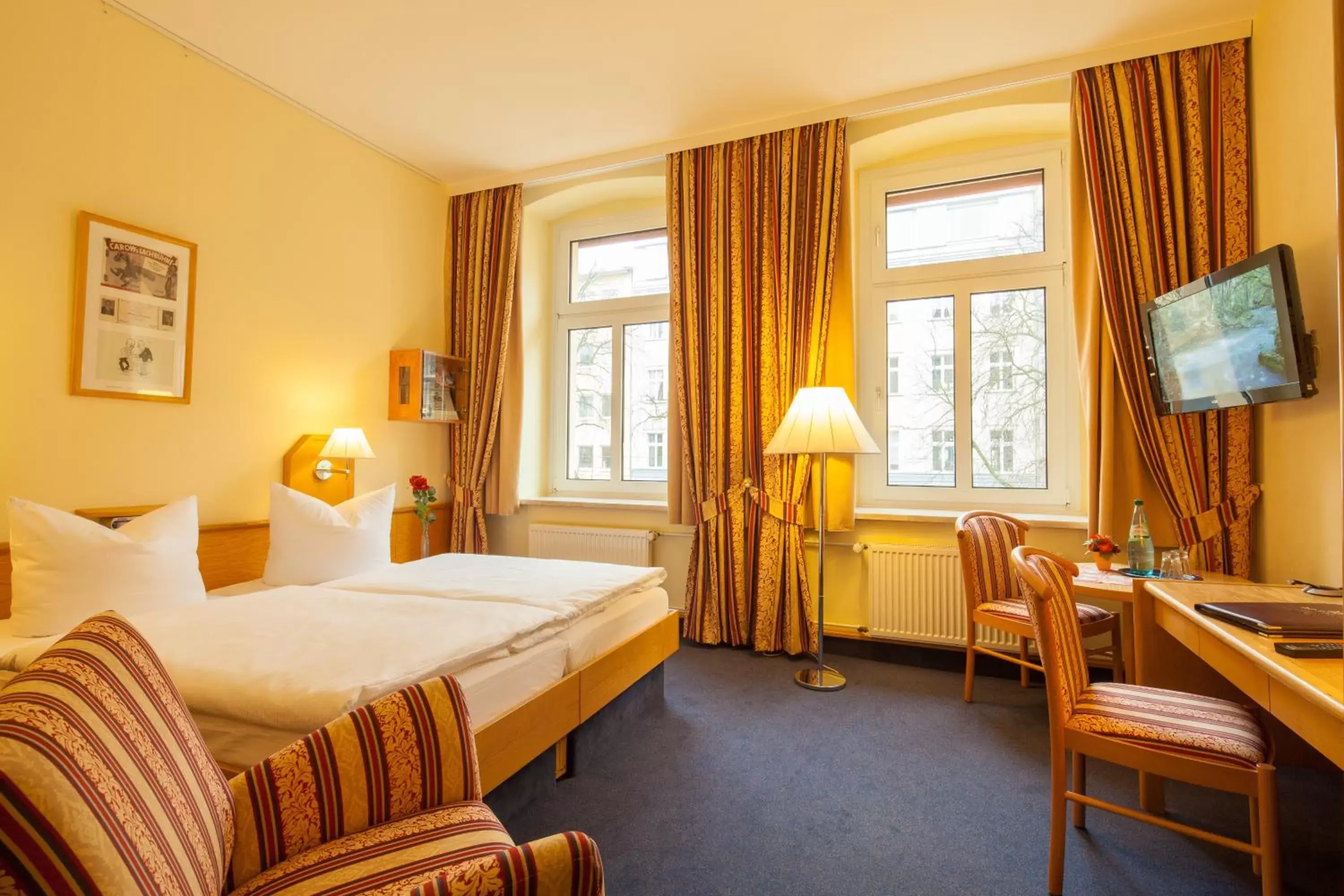 Photo of the whole room, Bed in Hotel Kastanienhof
