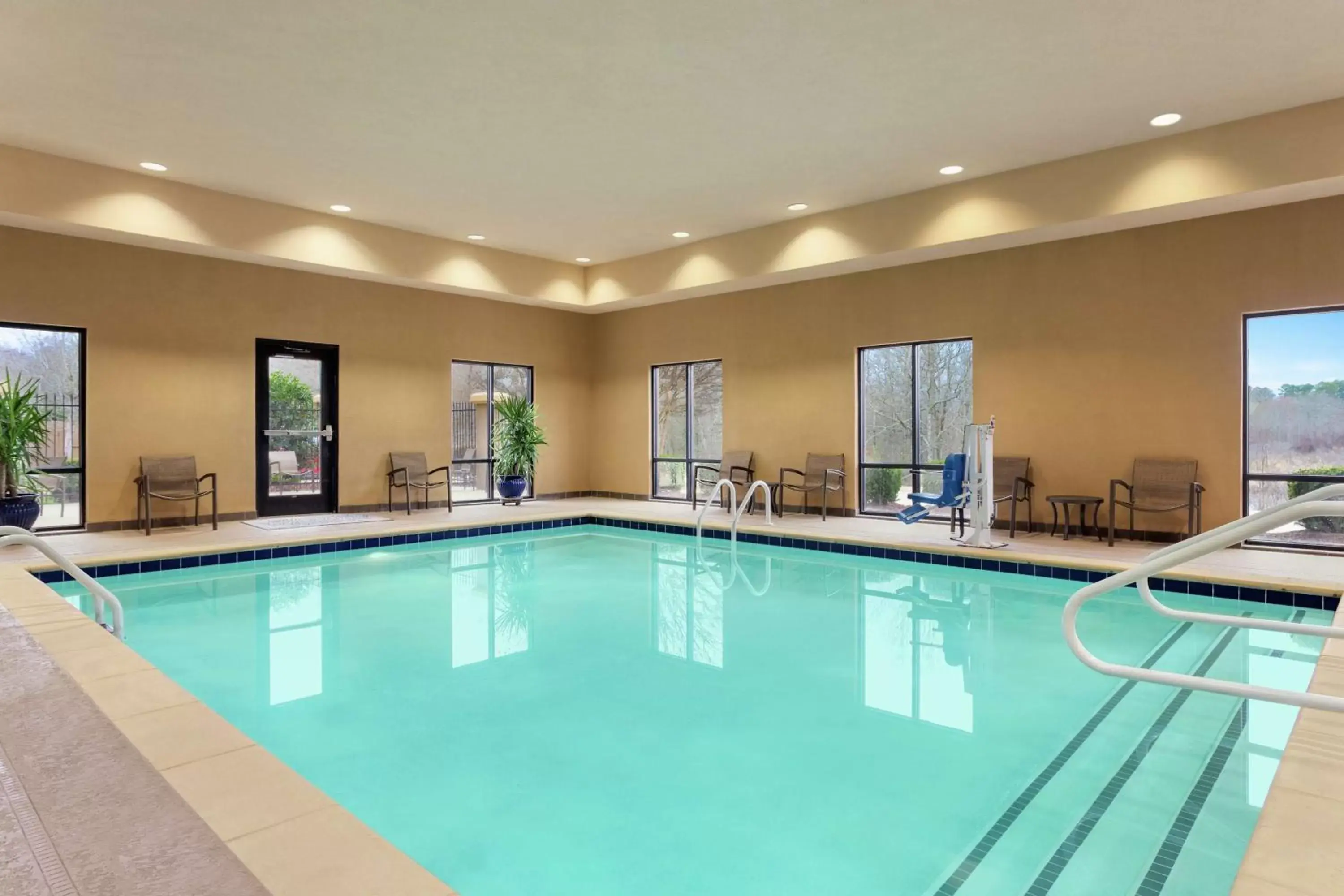 Pool view, Swimming Pool in Hampton Inn & Suites Pine Bluff