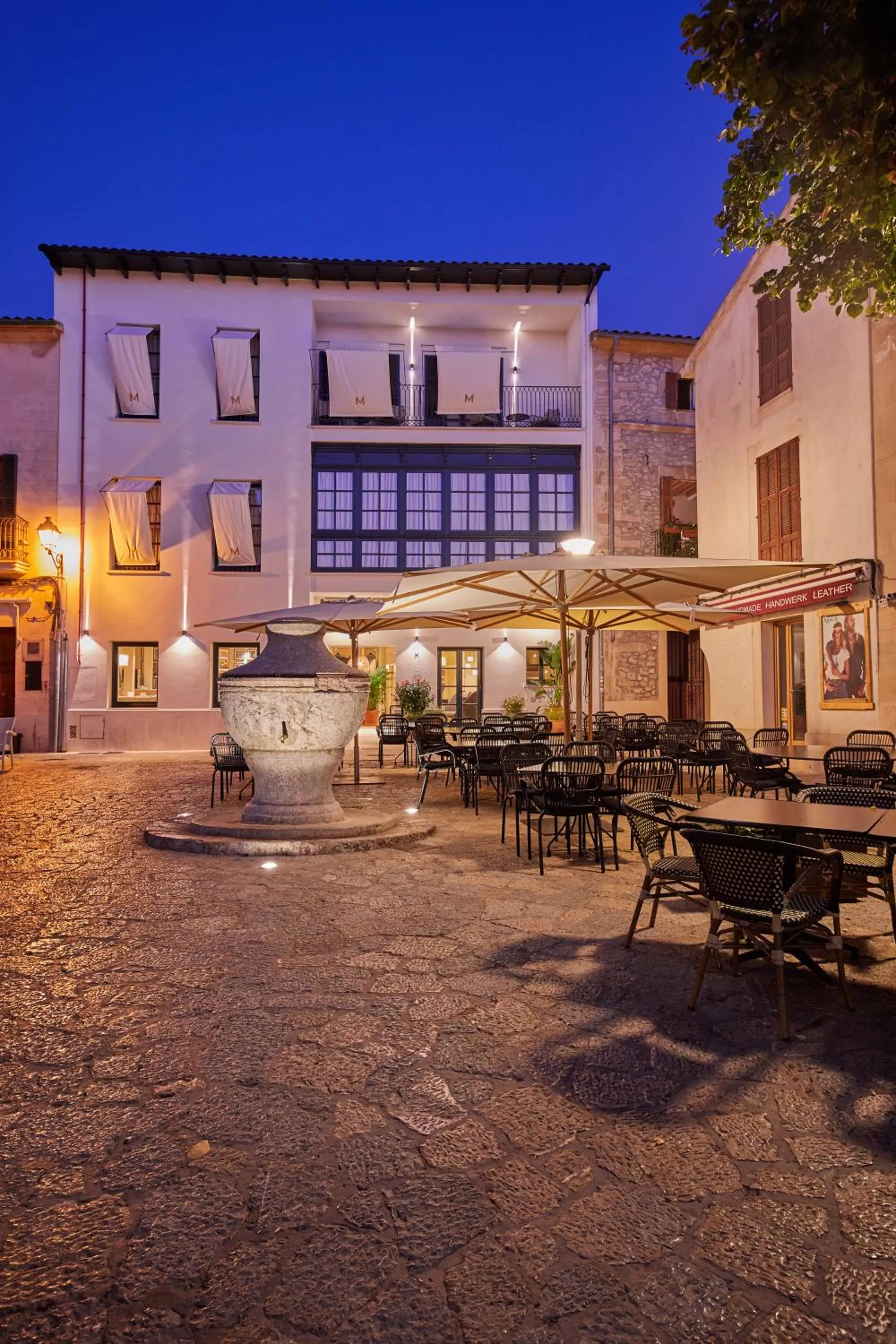 Property building in Mon Boutique Hotel