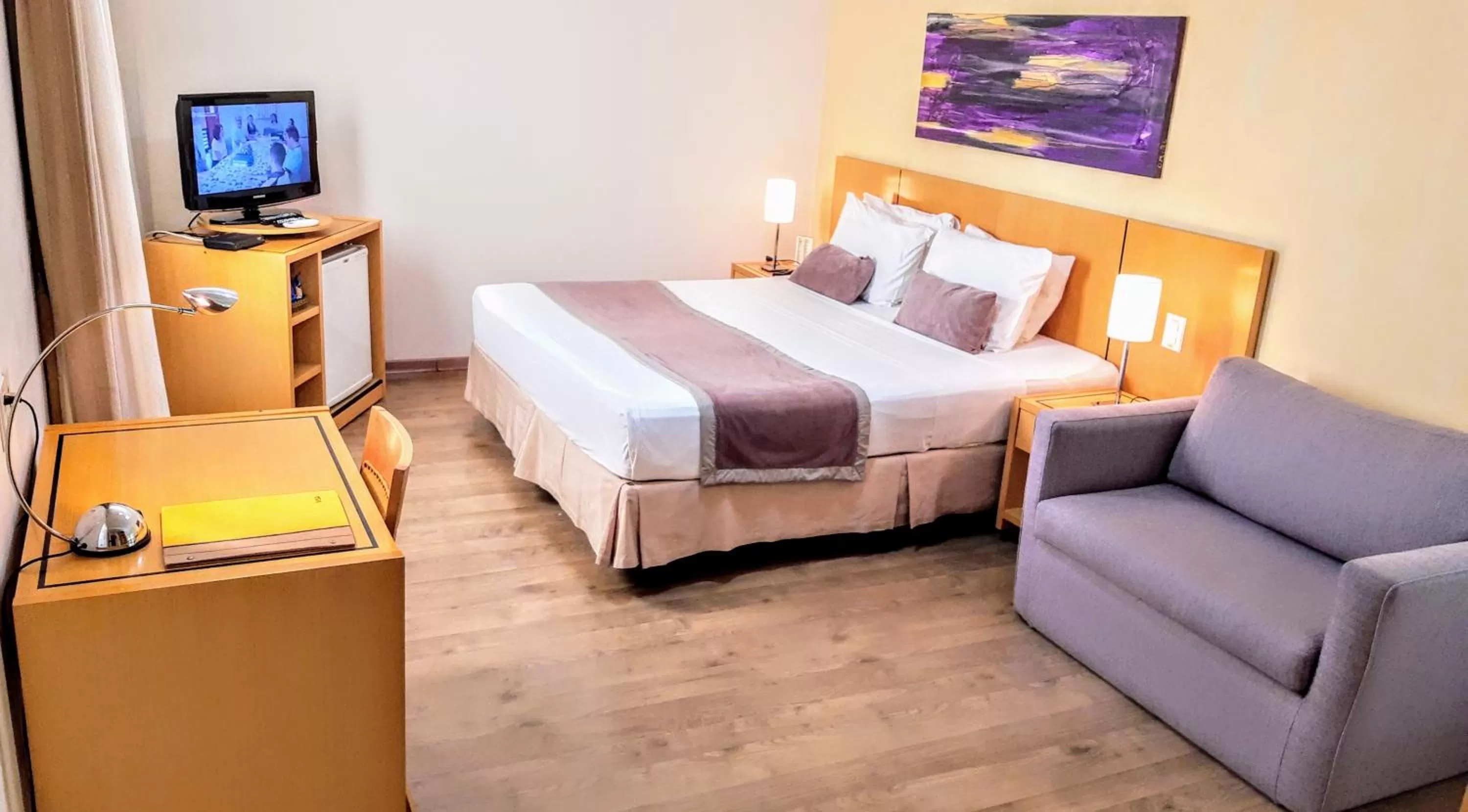 Photo of the whole room, Bed in Cardum Hotel