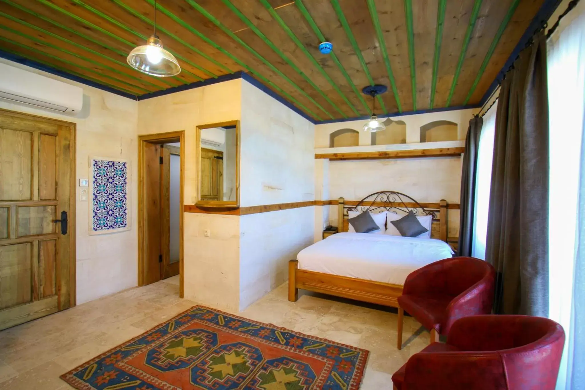 Bed in Sapphire Stone House Bed in Sapphire Stone House