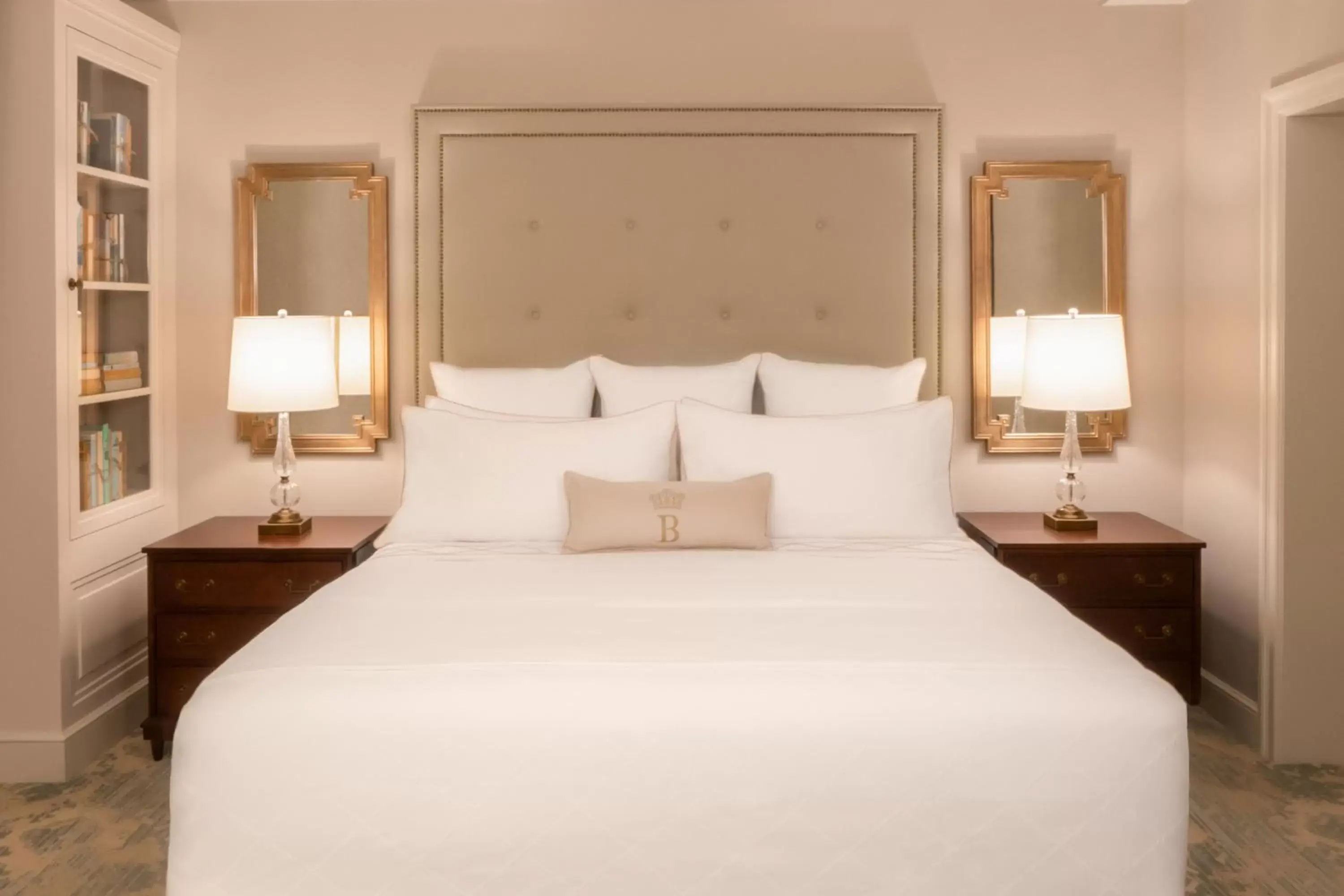 Premier King Room with Terrace in Hotel Bennett Charleston Premier King Room with Terrace in Hotel Bennett Charleston