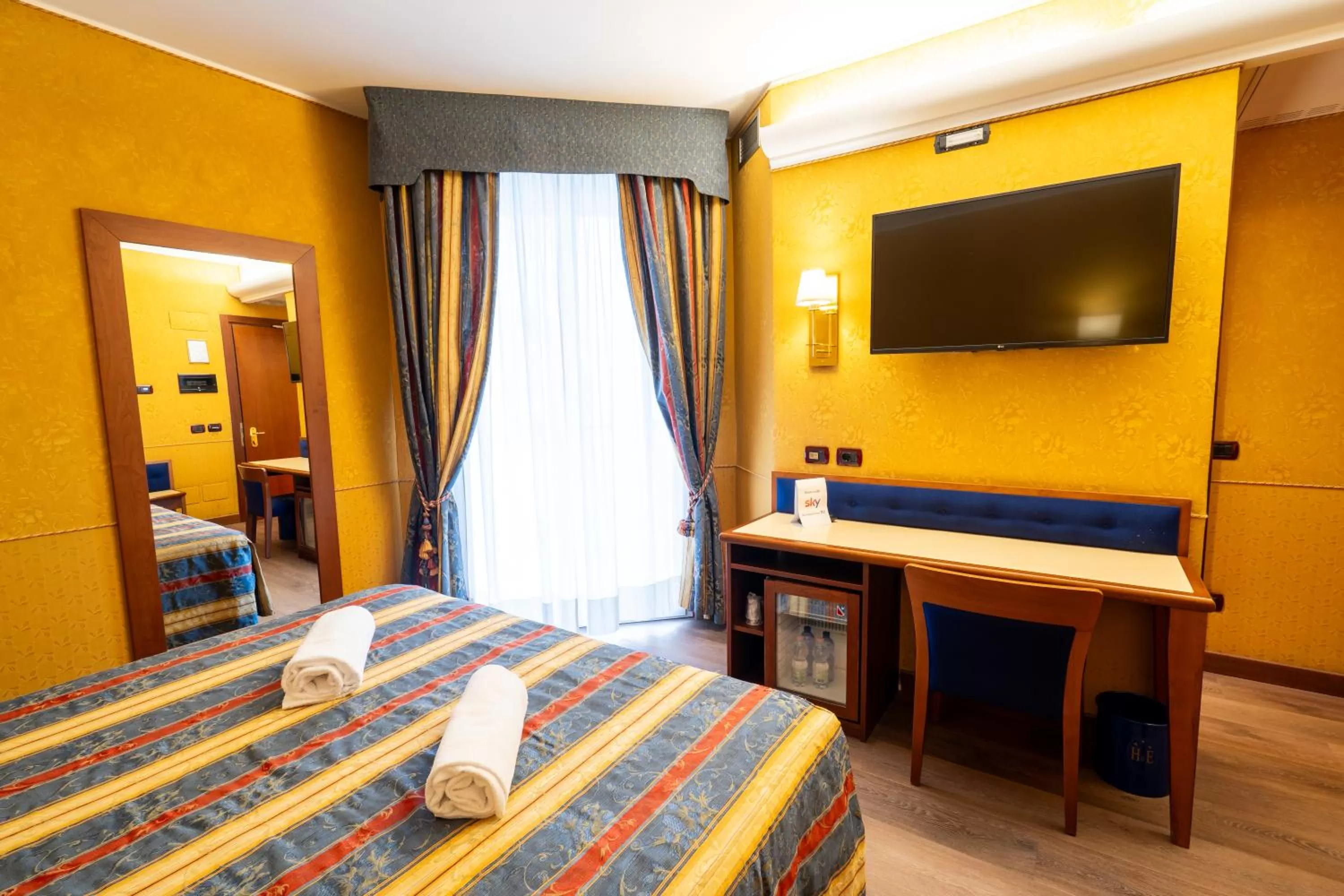 Bed in Hotel Des Etrangers