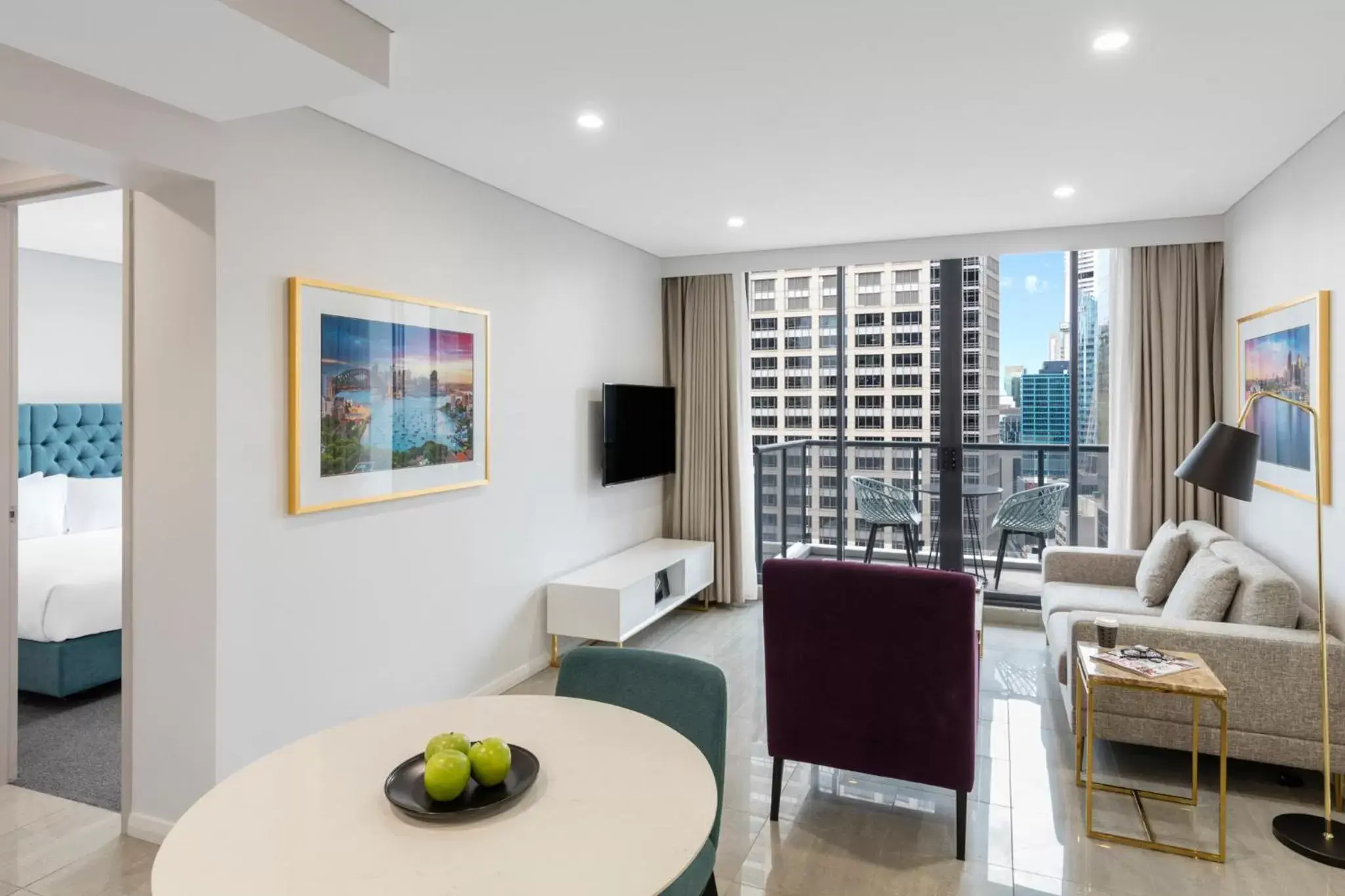 Balcony/Terrace, Seating Area in Meriton Suites Pitt Street, Sydney