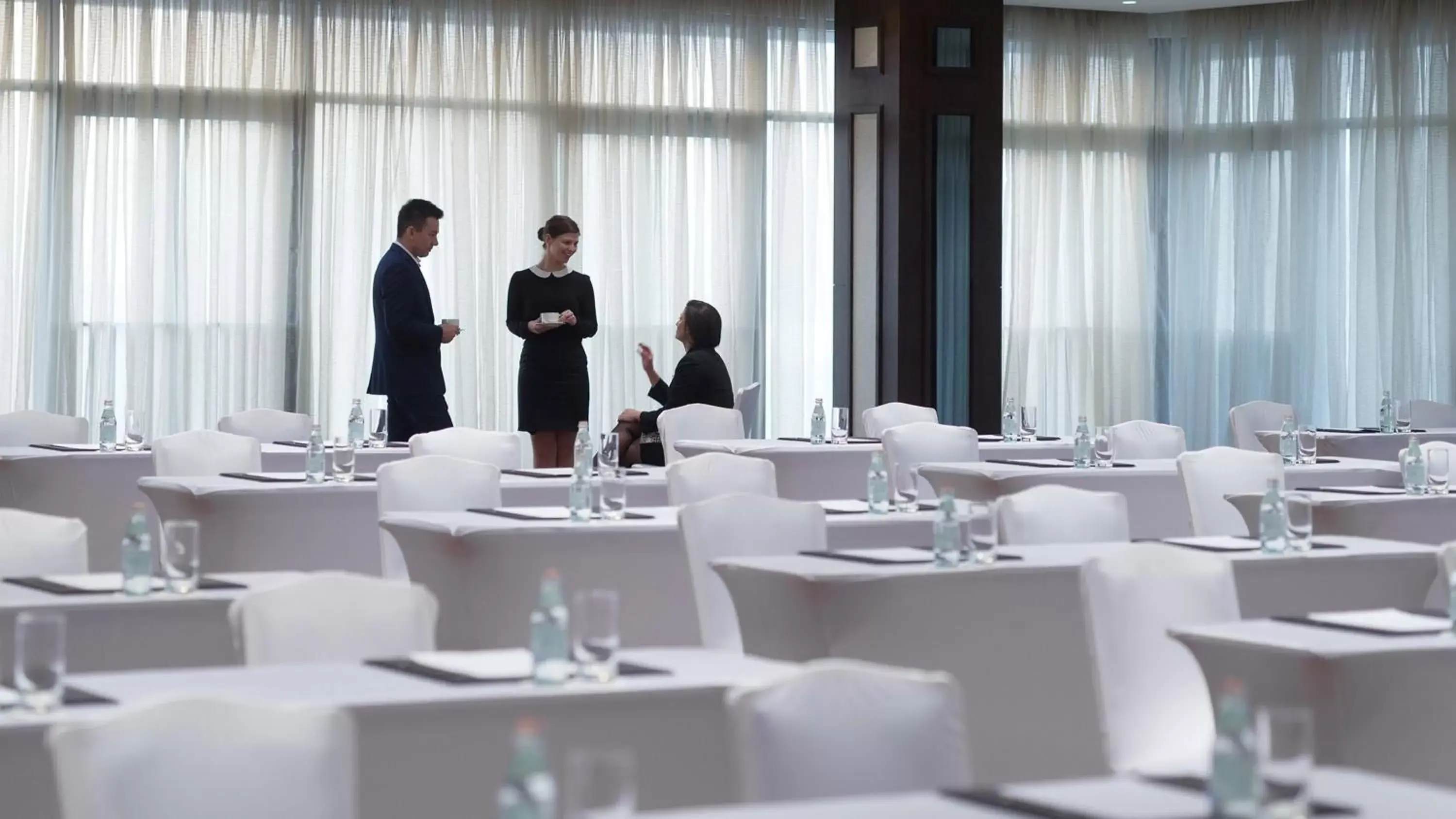 Meeting/conference room, Restaurant/Places to Eat in InterContinental Regency Bahrain, an IHG Hotel