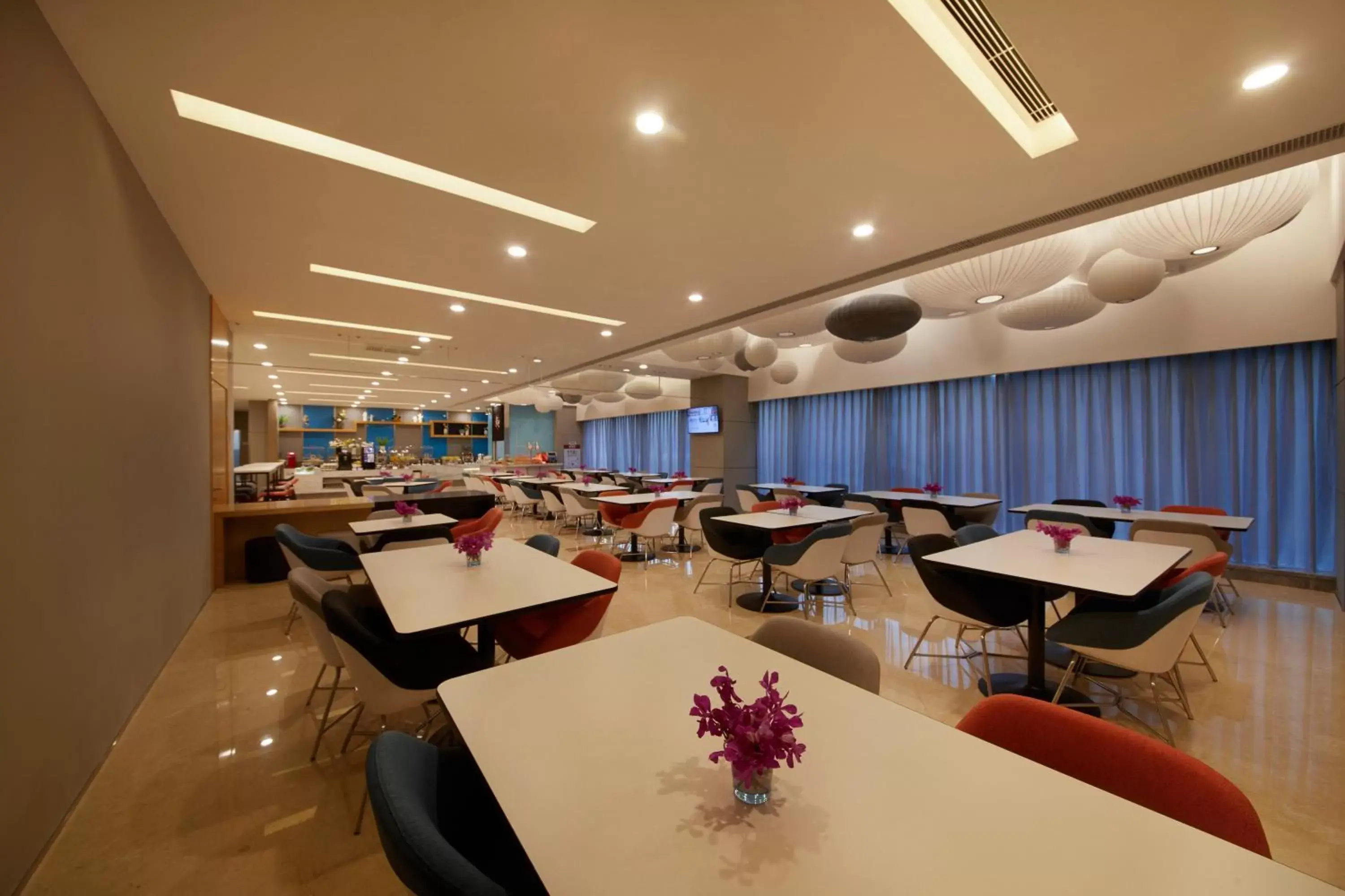 Restaurant/Places to Eat in Holiday Inn Express Zhengzhou Zhengdong, an IHG Hotel