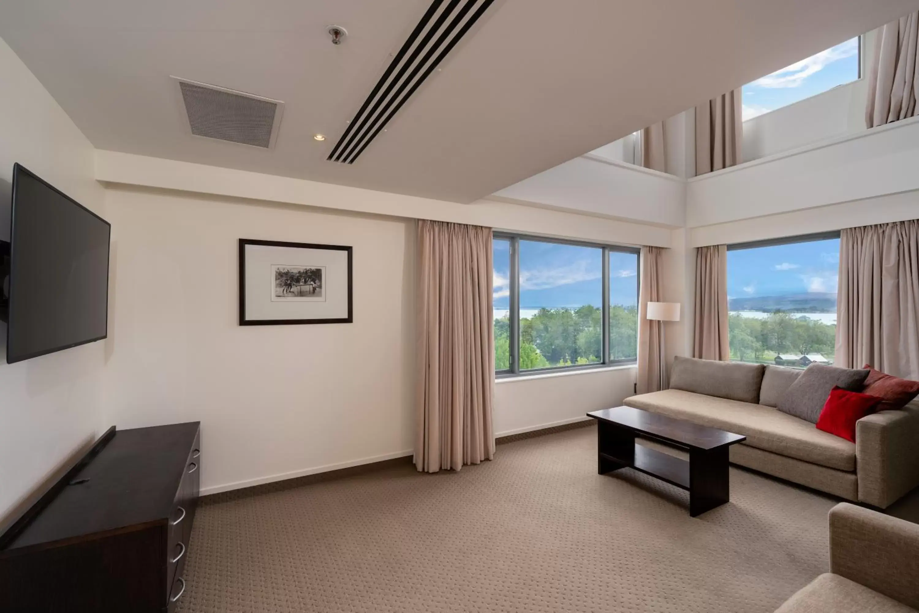 Living room, Seating Area in Novotel Rotorua Lakeside