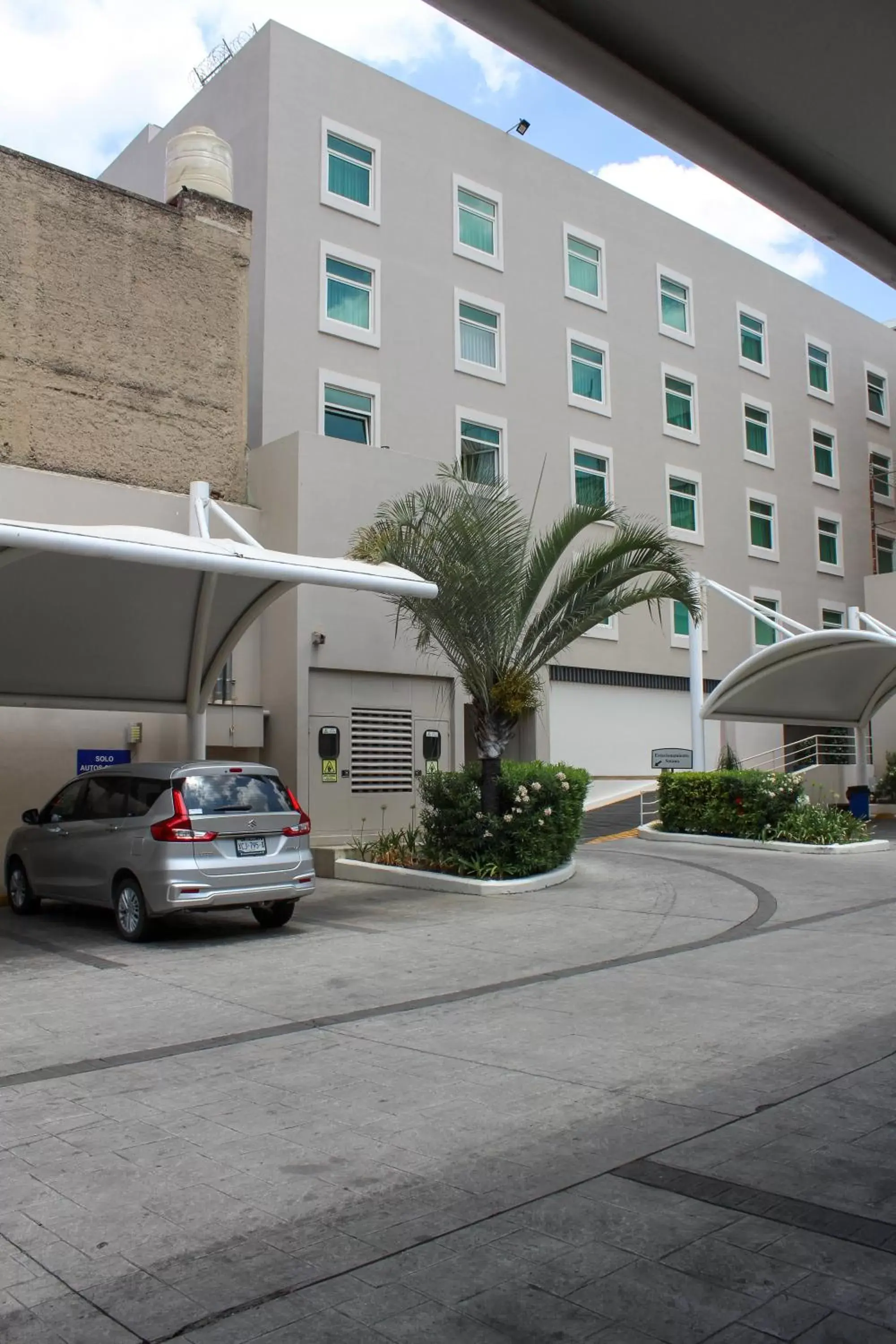 Parking, Property Building in Hotel Portobelo