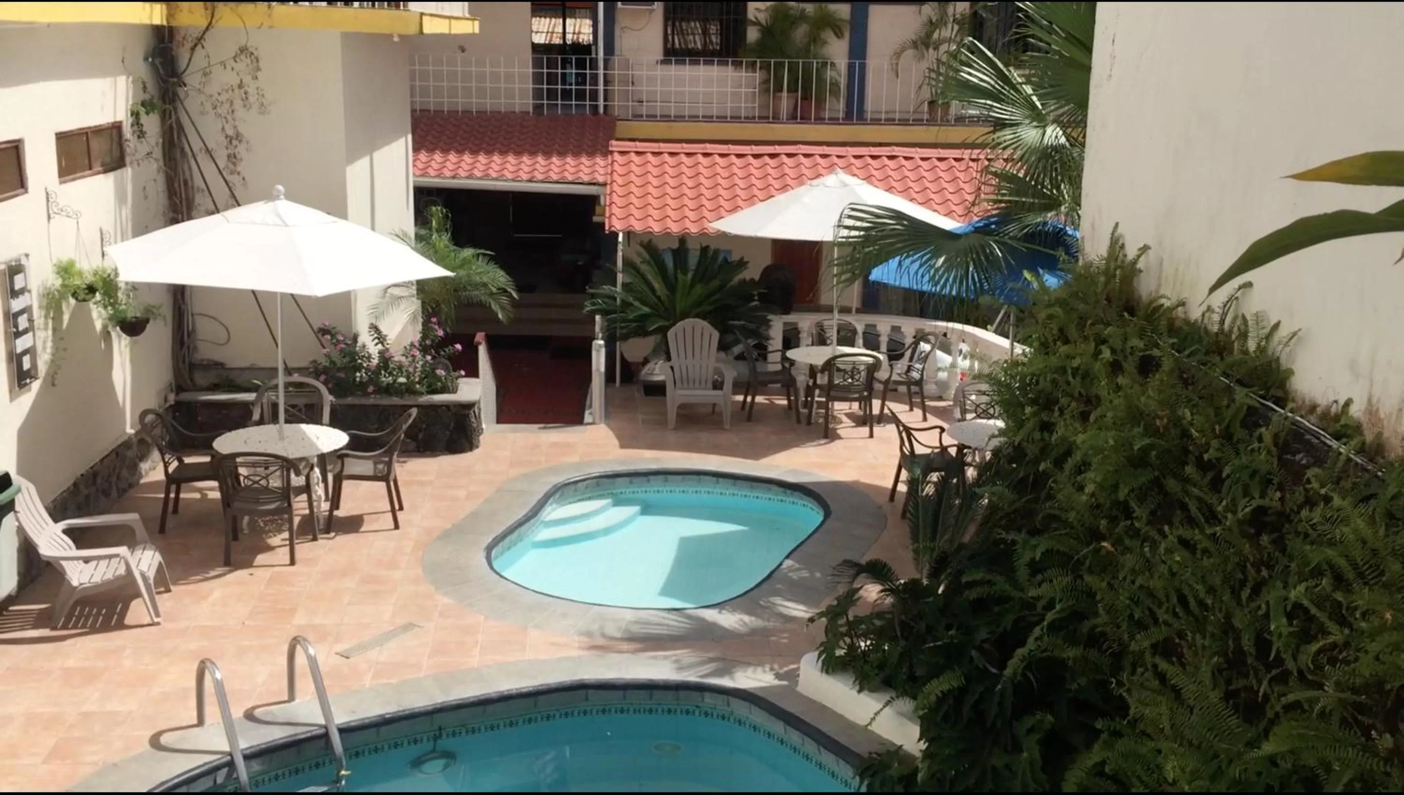 Swimming pool in Arcos hotel