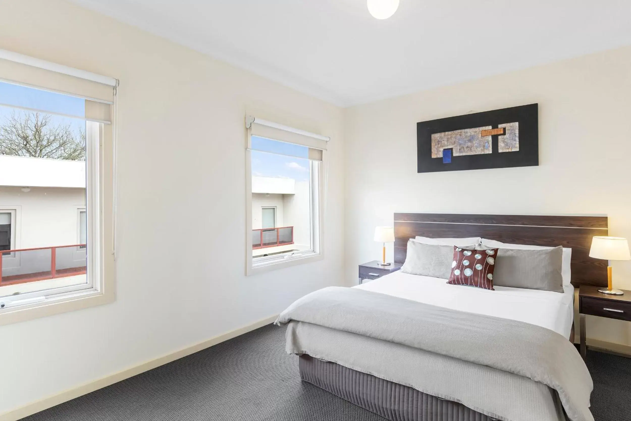 Bed in Hawthorn Gardens Serviced Apartments