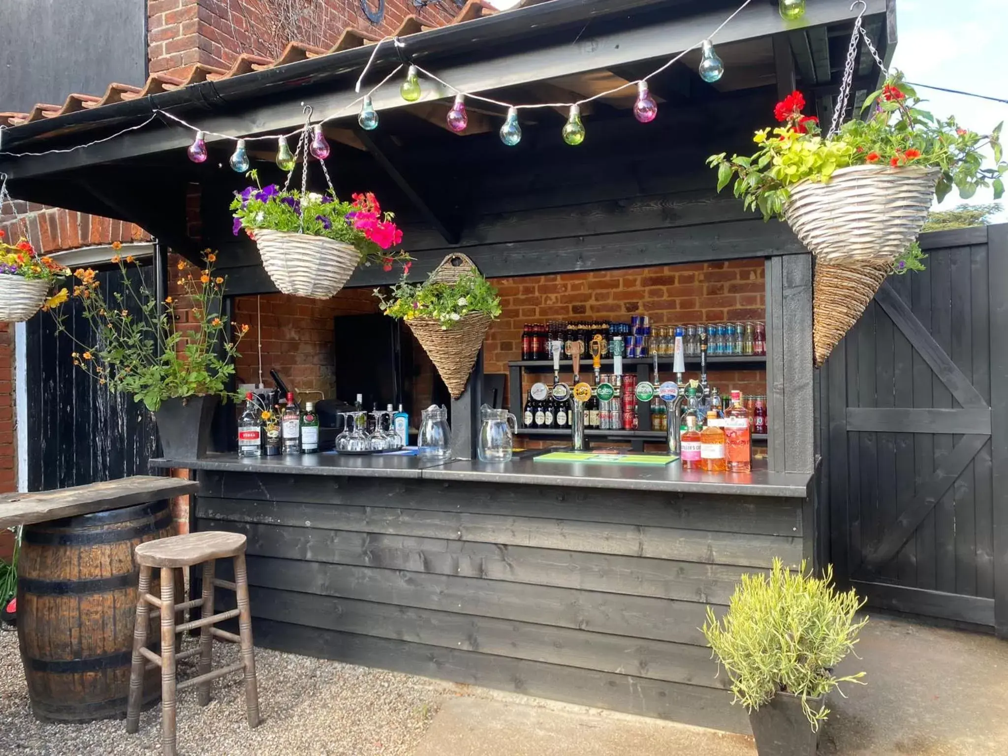 Garden, Lounge/Bar in The Woolpack Inn