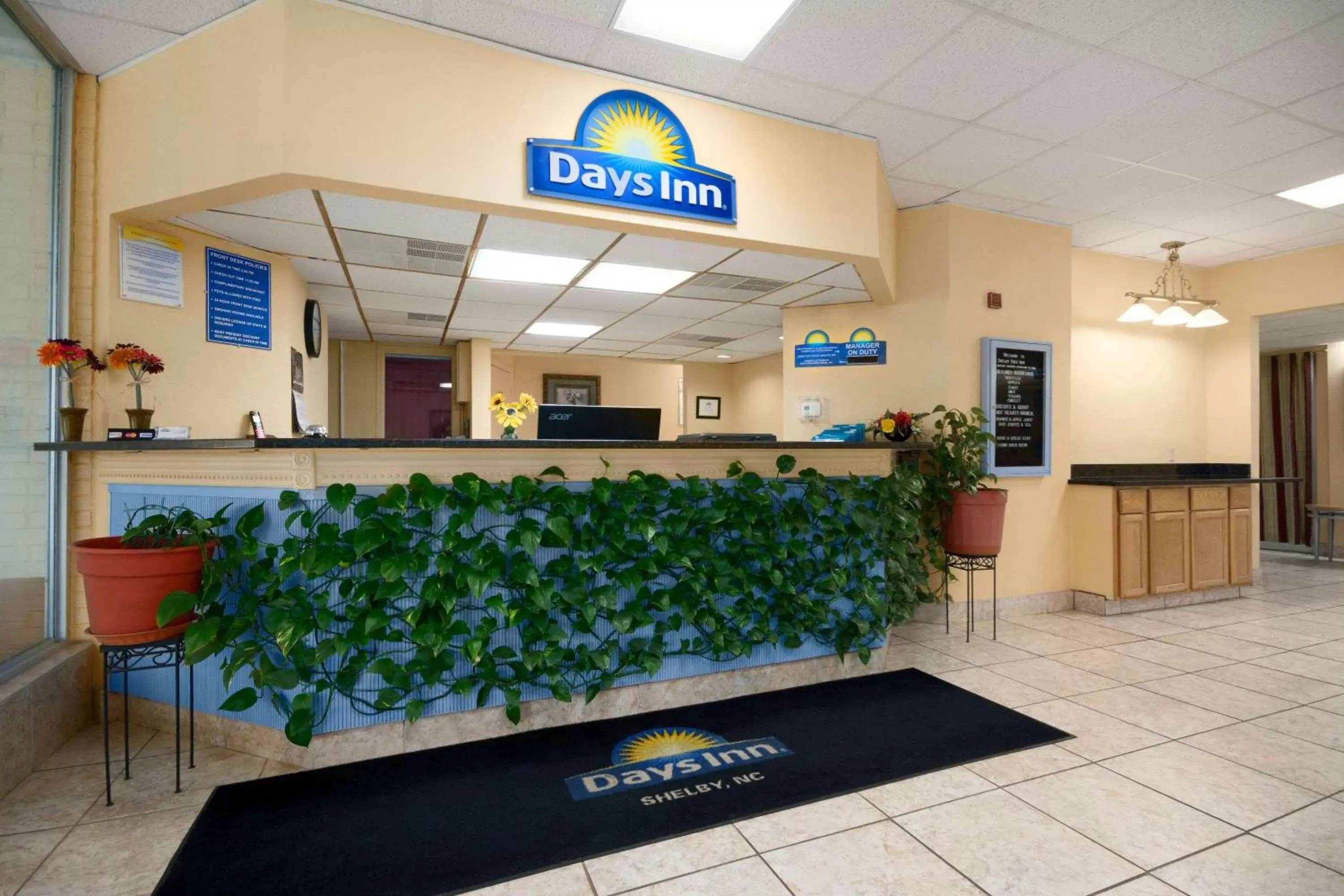 Lobby or reception in Days Inn by Wyndham Shelby