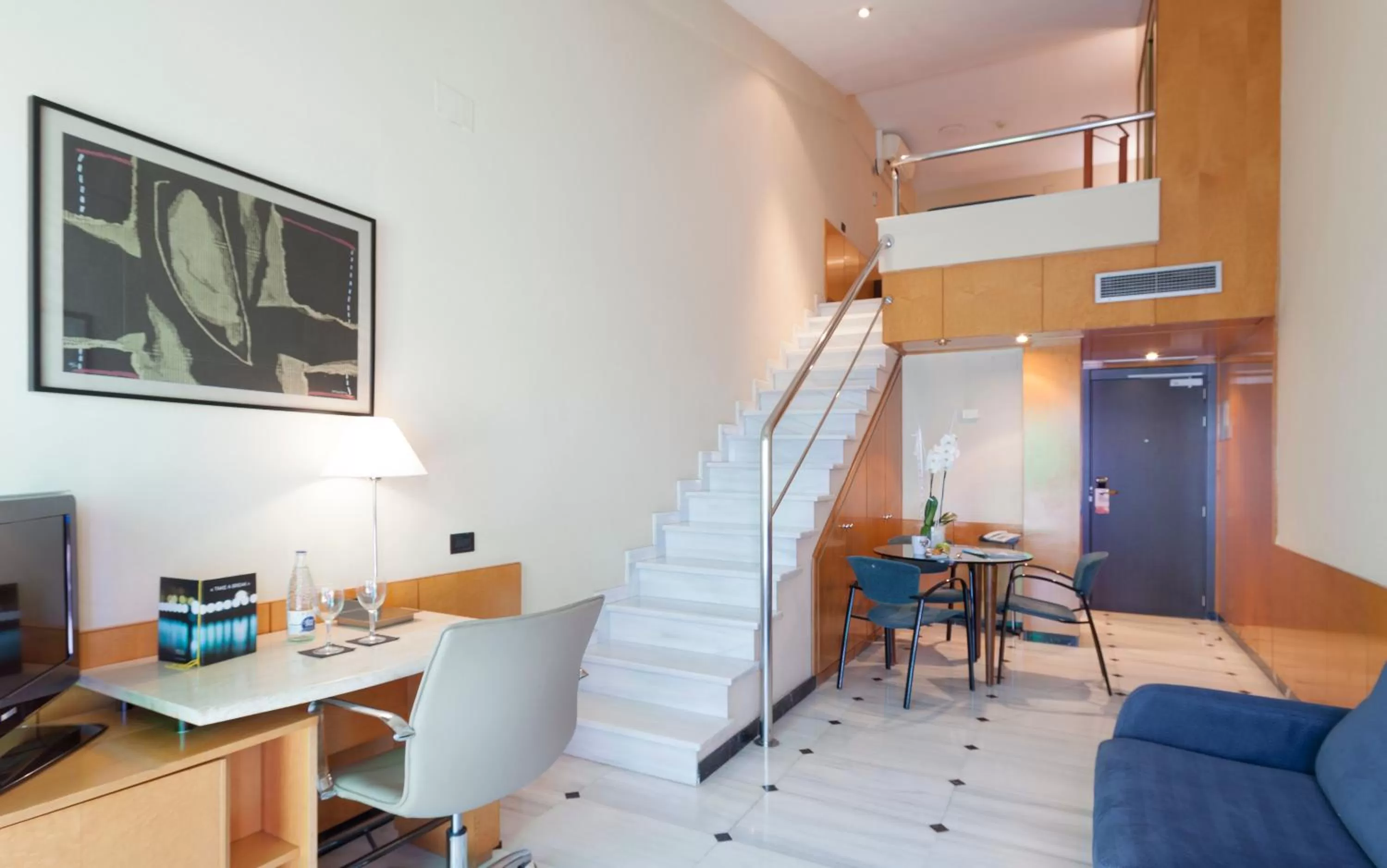 Photo of the whole room in URH Ciutat de Mataró