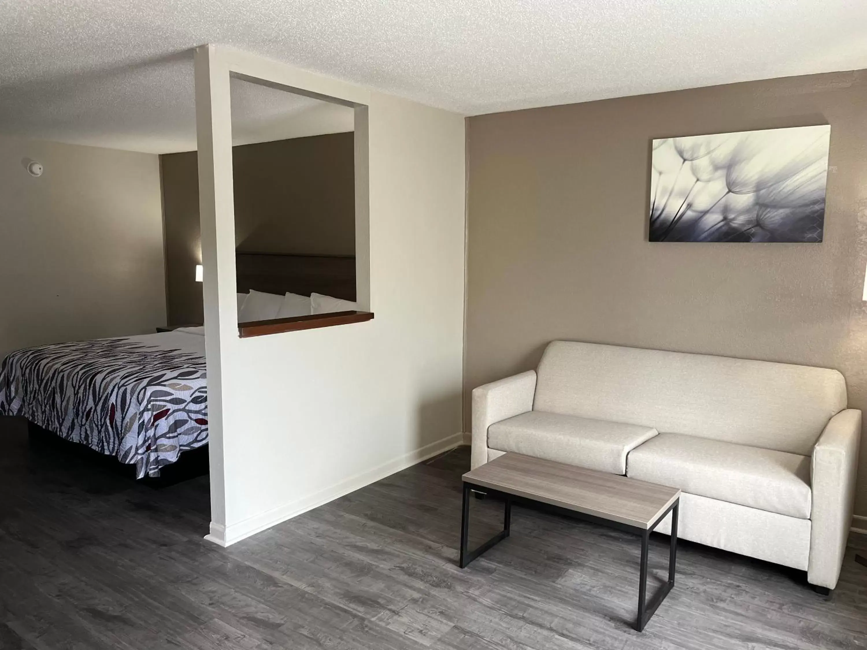 Bedroom, Seating Area in Red Roof Inn & Suites Monroe, NC