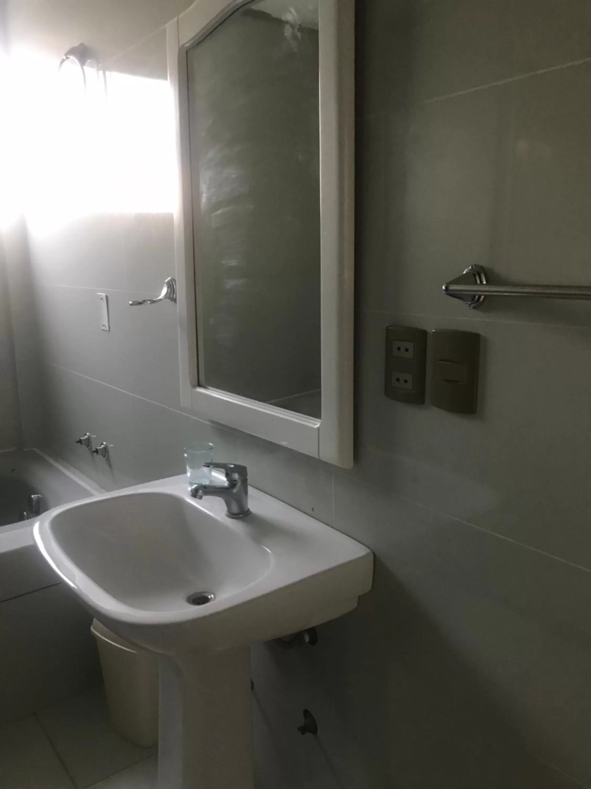 Bathroom in Hotel Viru Viru II