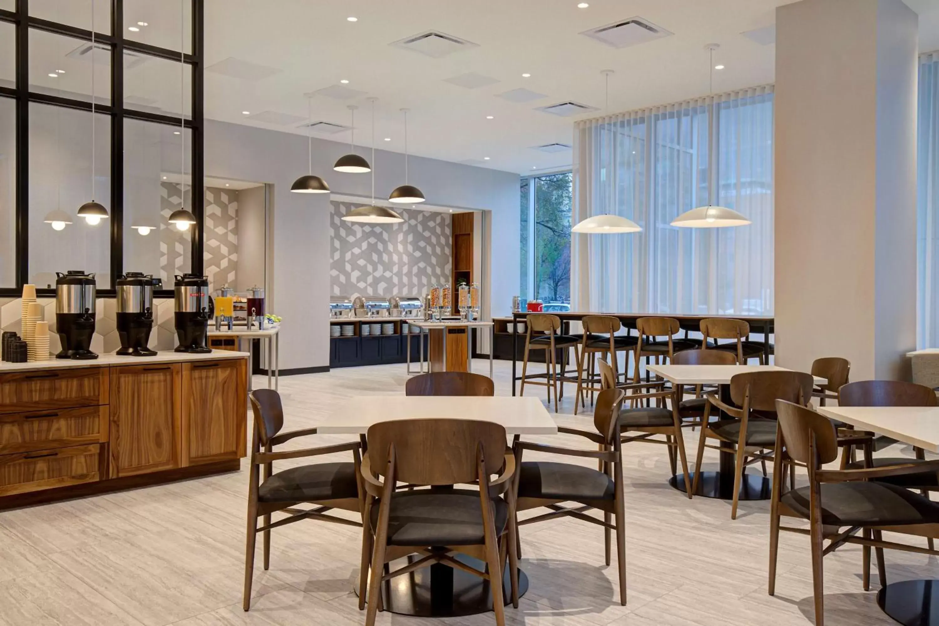 Breakfast, Restaurant/Places to Eat in Homewood Suites By Hilton Montreal Downtown