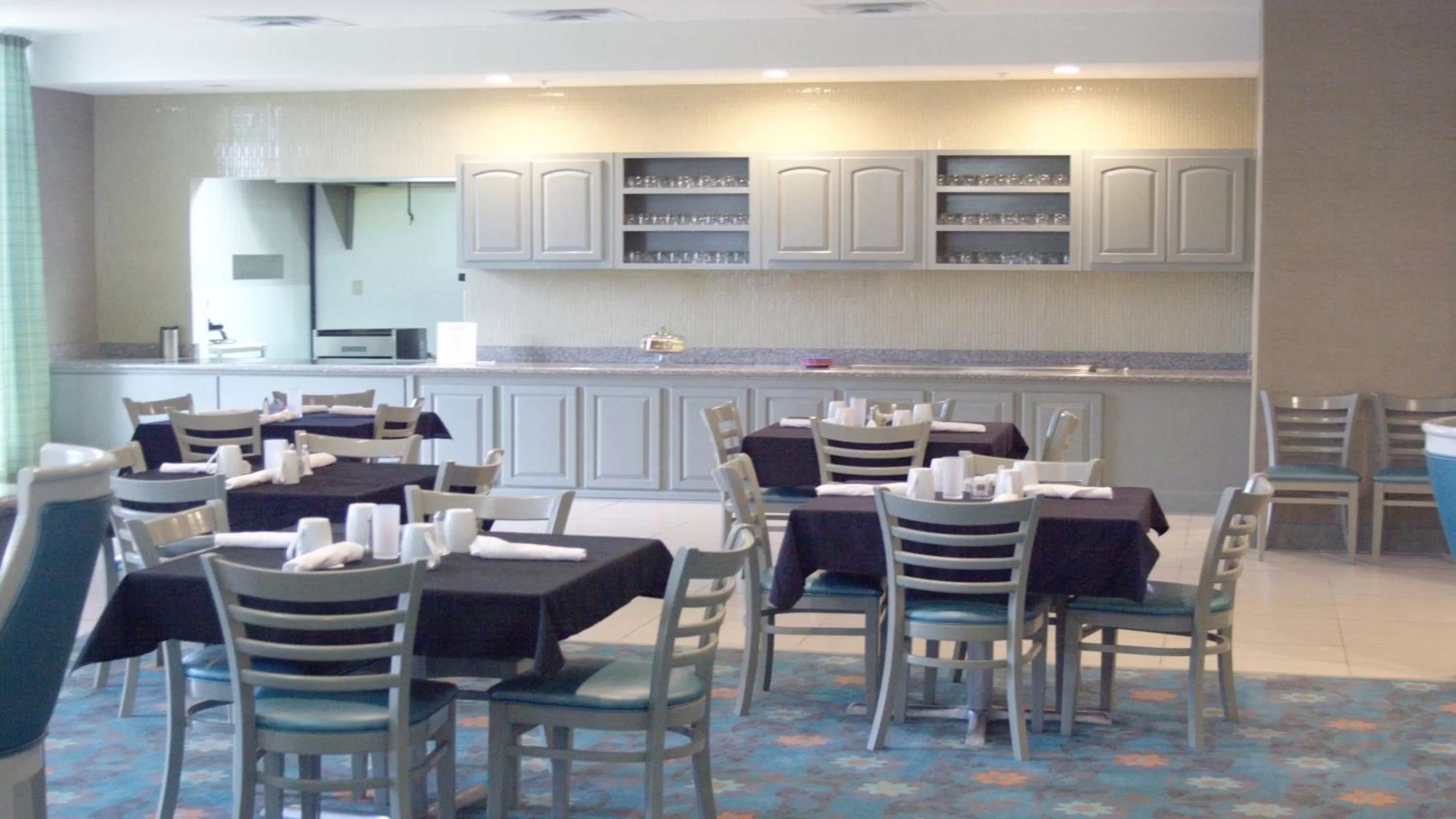 Restaurant/places to eat in Holiday Inn Guin by IHG