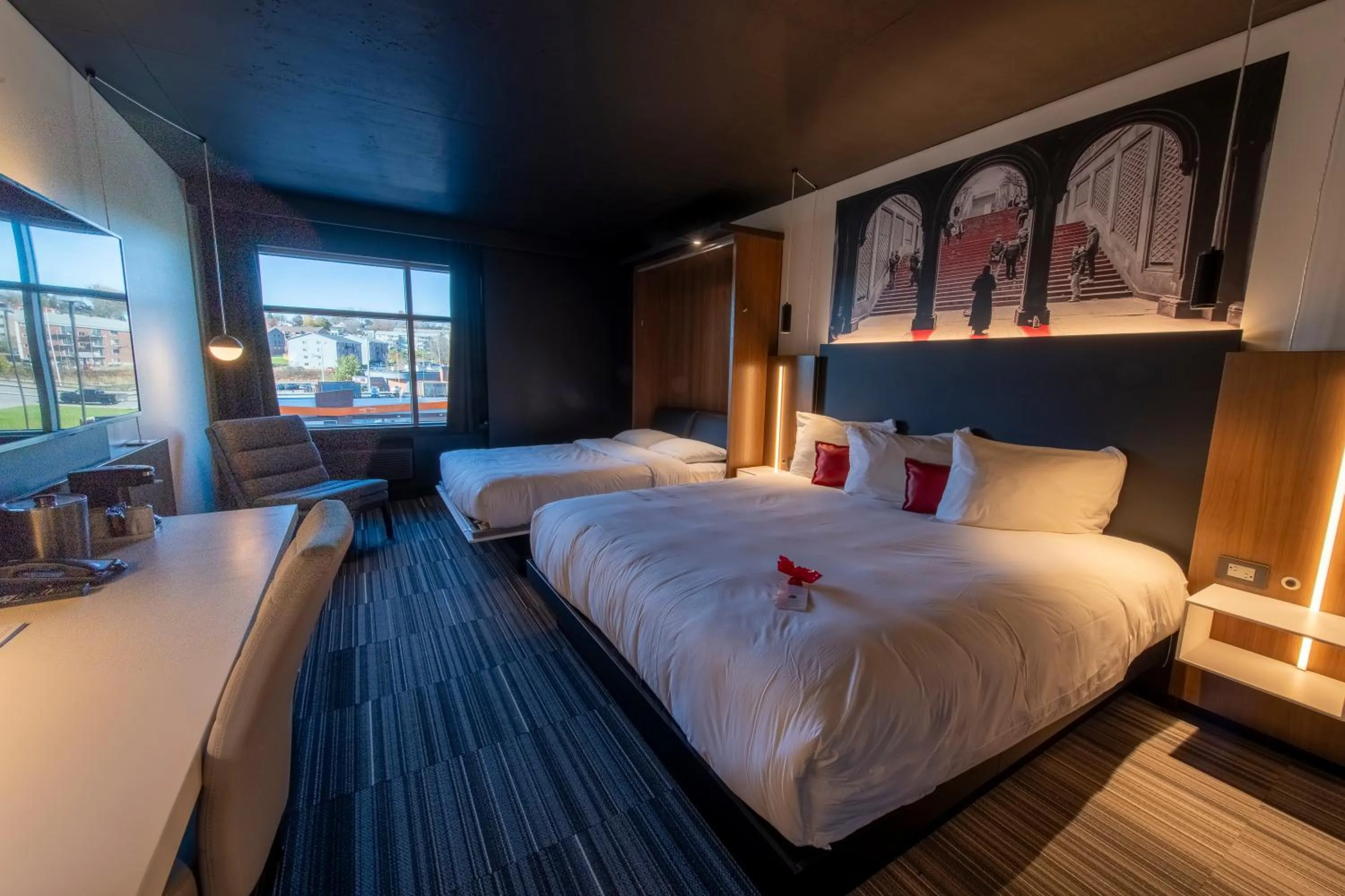 Bed in Grand Times Hotel – Aeroport de Quebec