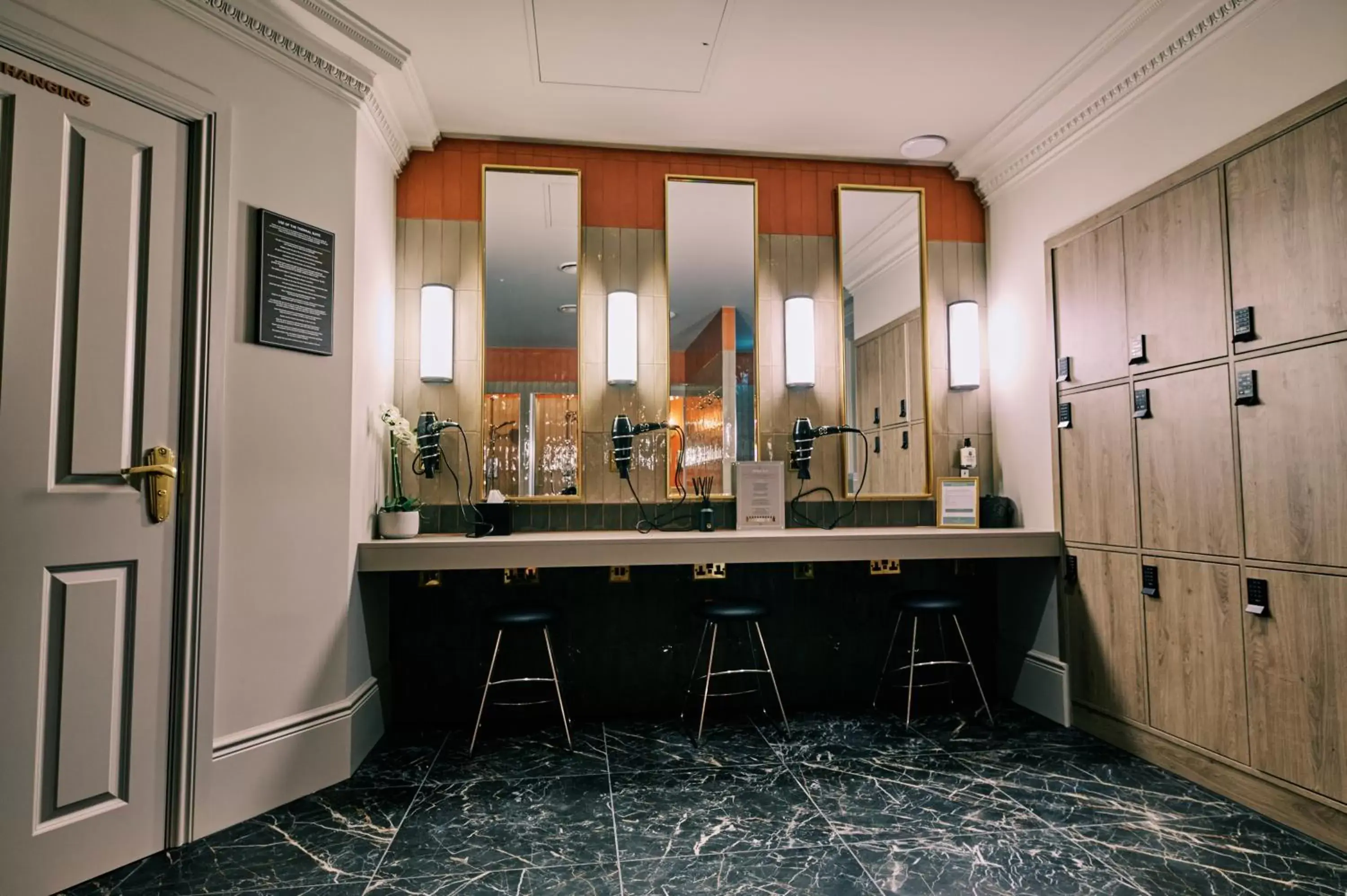 Property building in Bedford Swan Hotel and Thermal Spa Property building in Bedford Swan Hotel and Thermal Spa